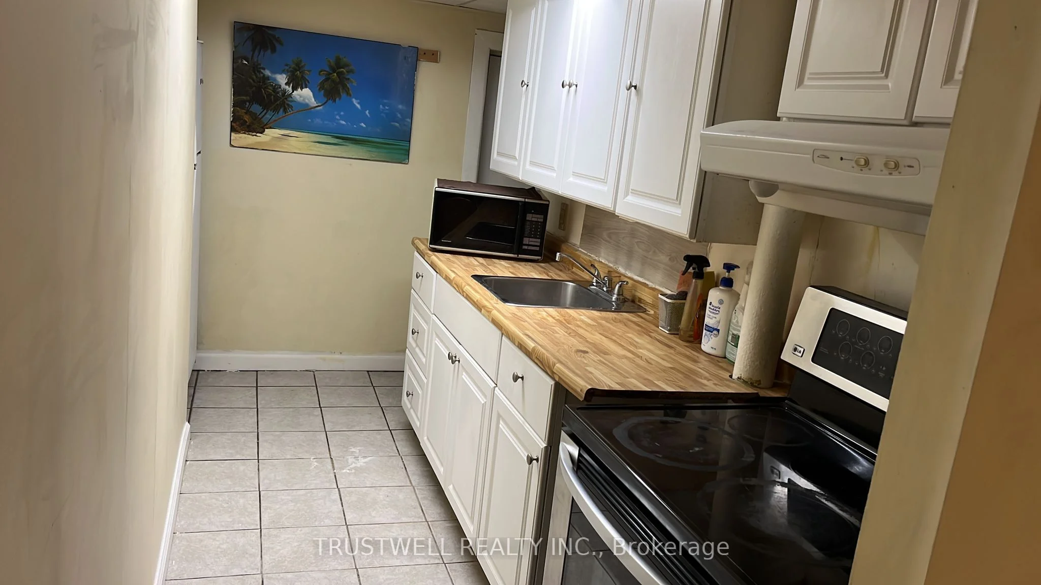 283 Cordova Road Bsmt, Oshawa, On L1j 1p1