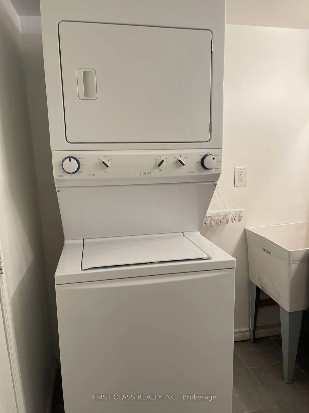 11 Holroyd Street BSMT, Ajax, ON L1Z 0R7