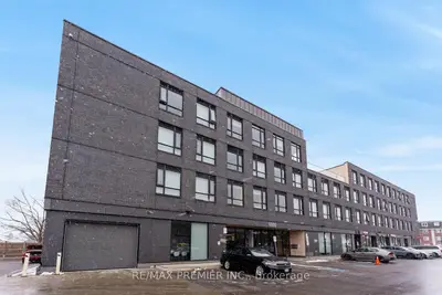 Condo Apartment in Oshawa