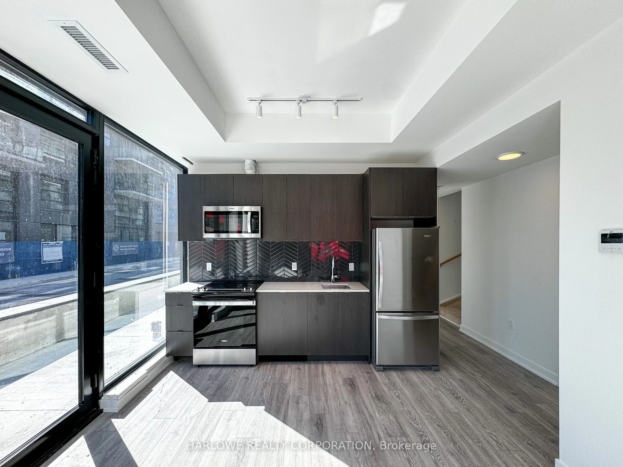 Condo Apartment in Whitby