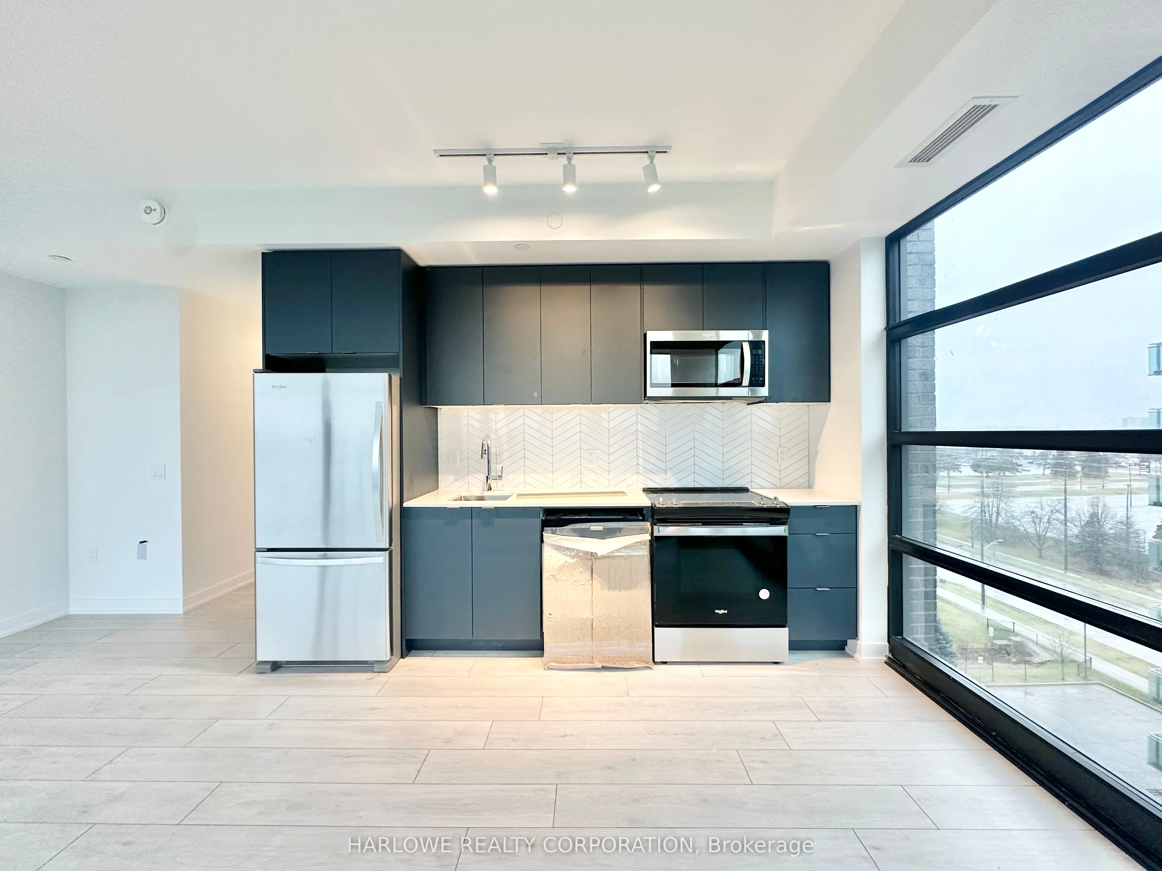 Condo Apartment in Whitby