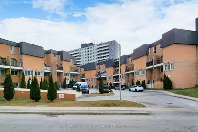 Condo Townhouse in Toronto