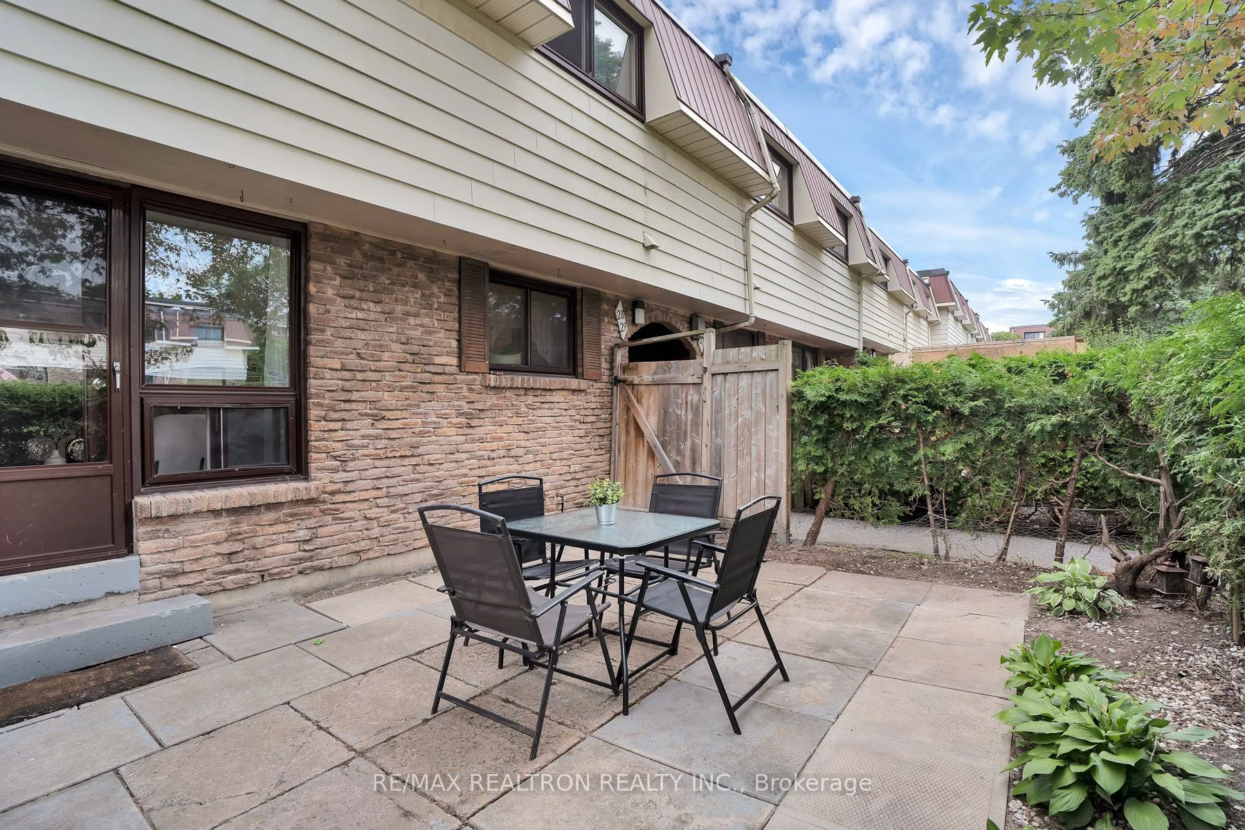 506 Normandy Street 29, Oshawa, ON L1H 7N8