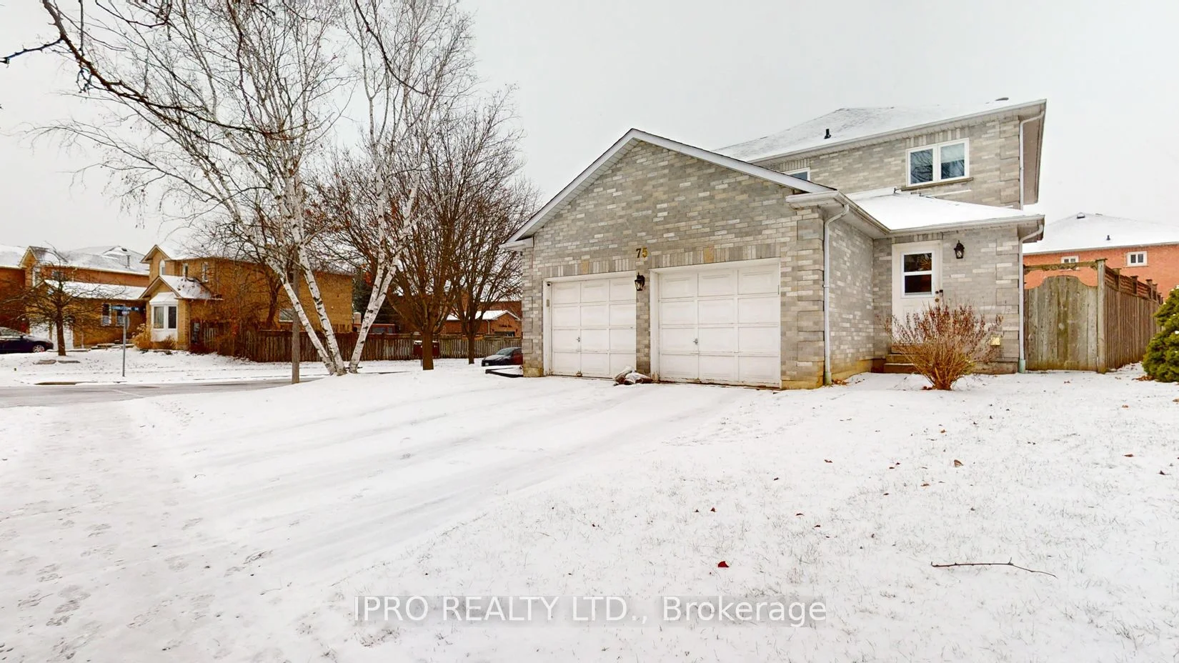 Detached in Whitby