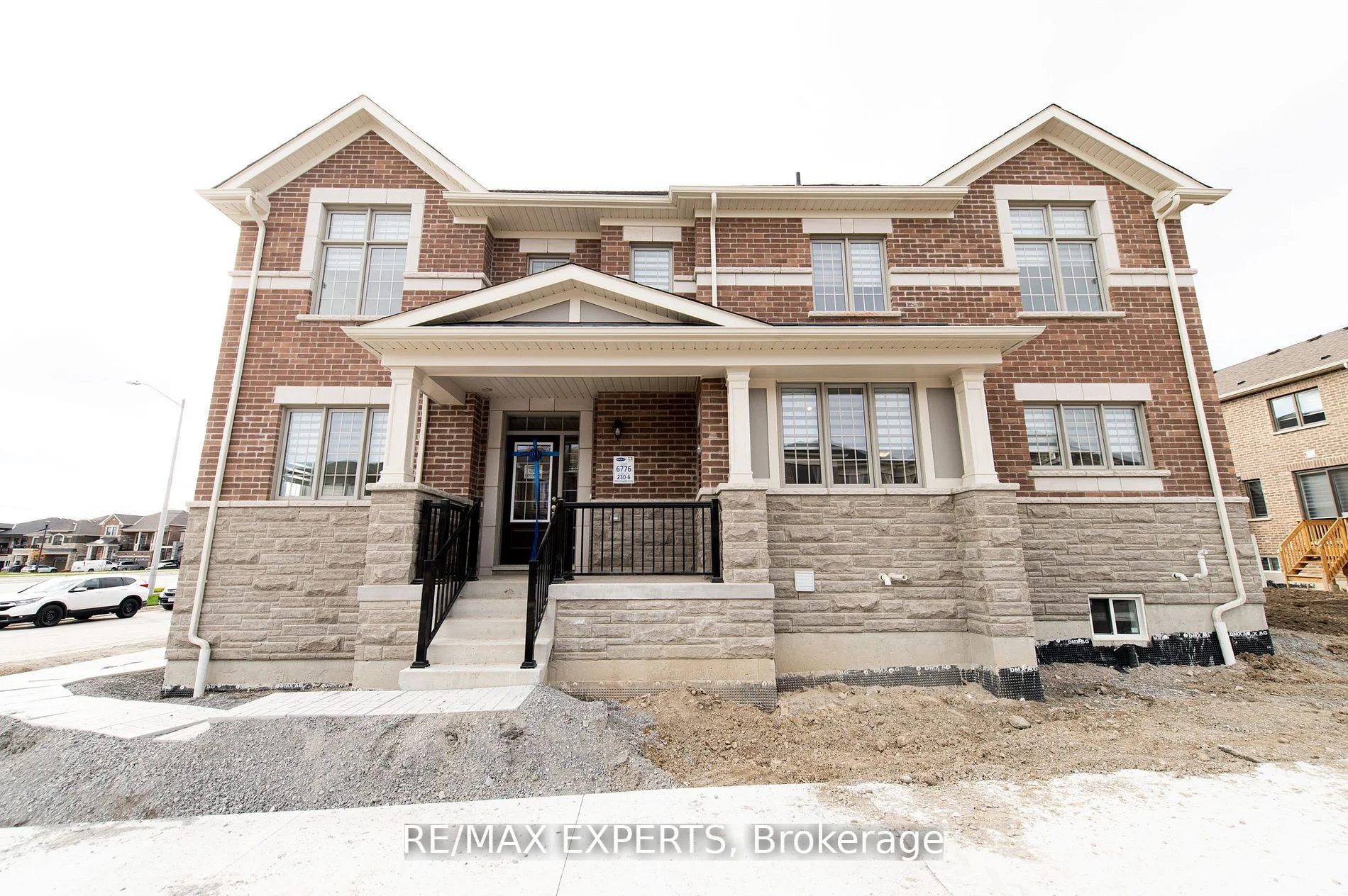 Att/Row/Townhouse in Pickering