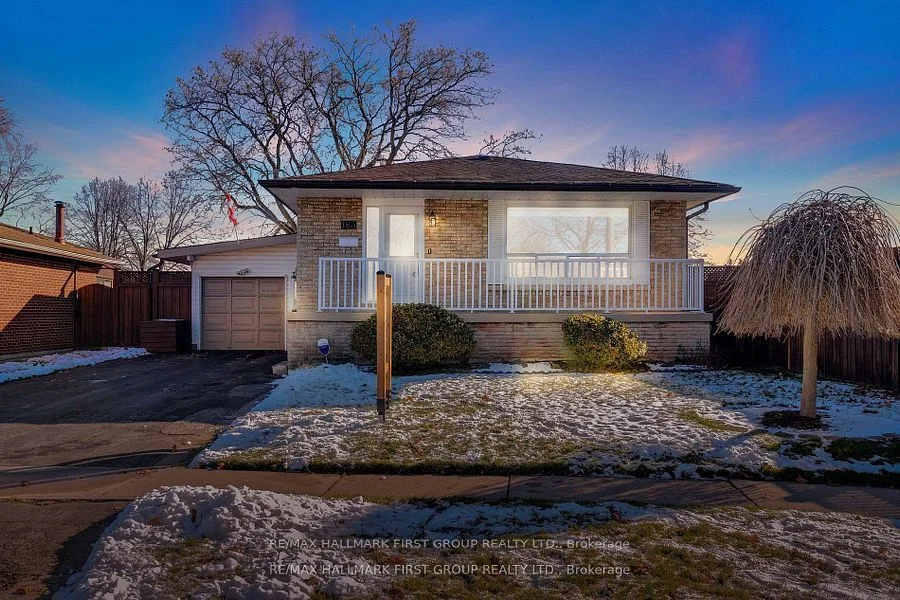 Detached in Oshawa