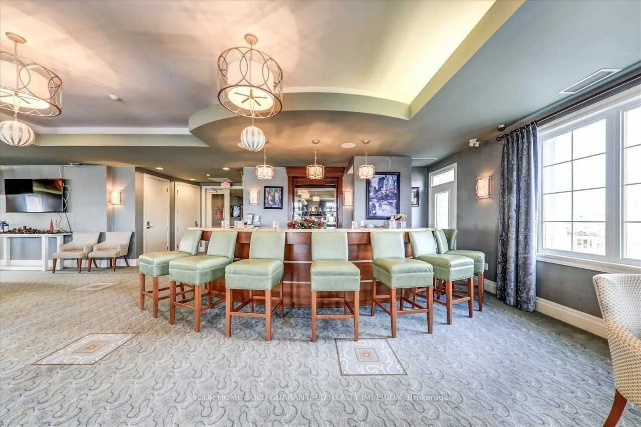 50 Lakebreeze Drive 222, Clarington, On L1b 0v9