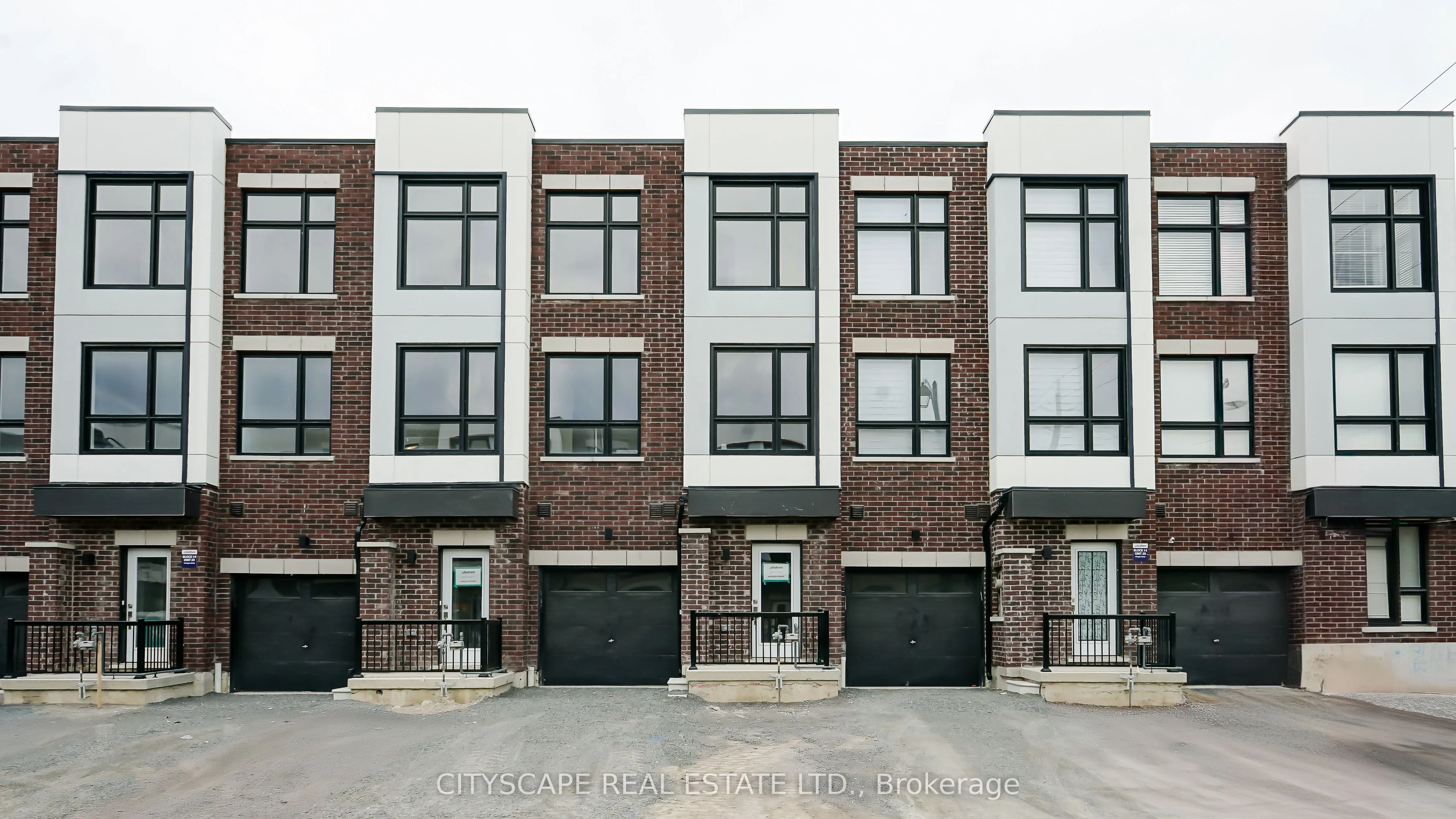 Att/Row/Townhouse in Ajax