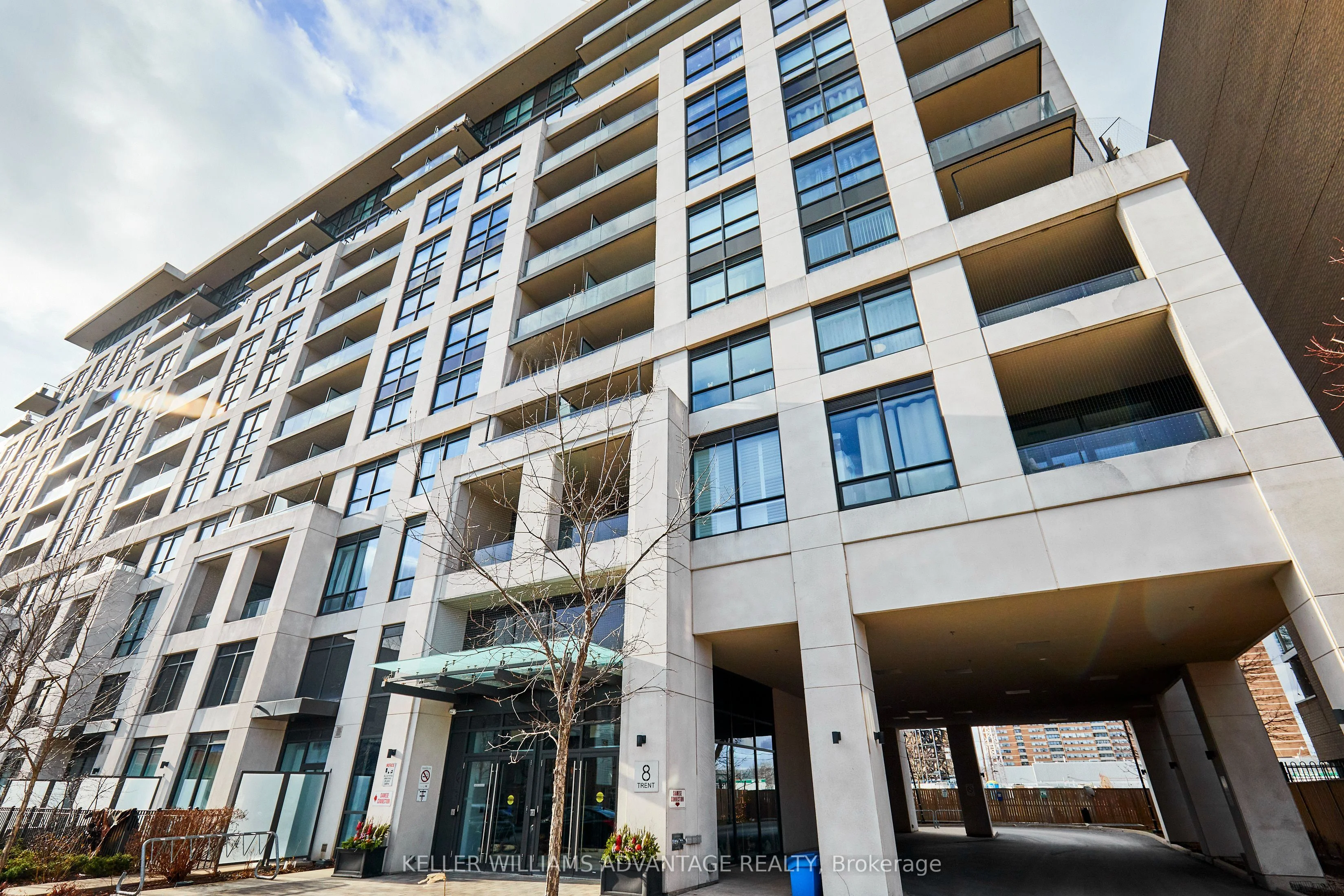 8 Trent Avenue 915, Toronto E03, ON M4C 0A6
