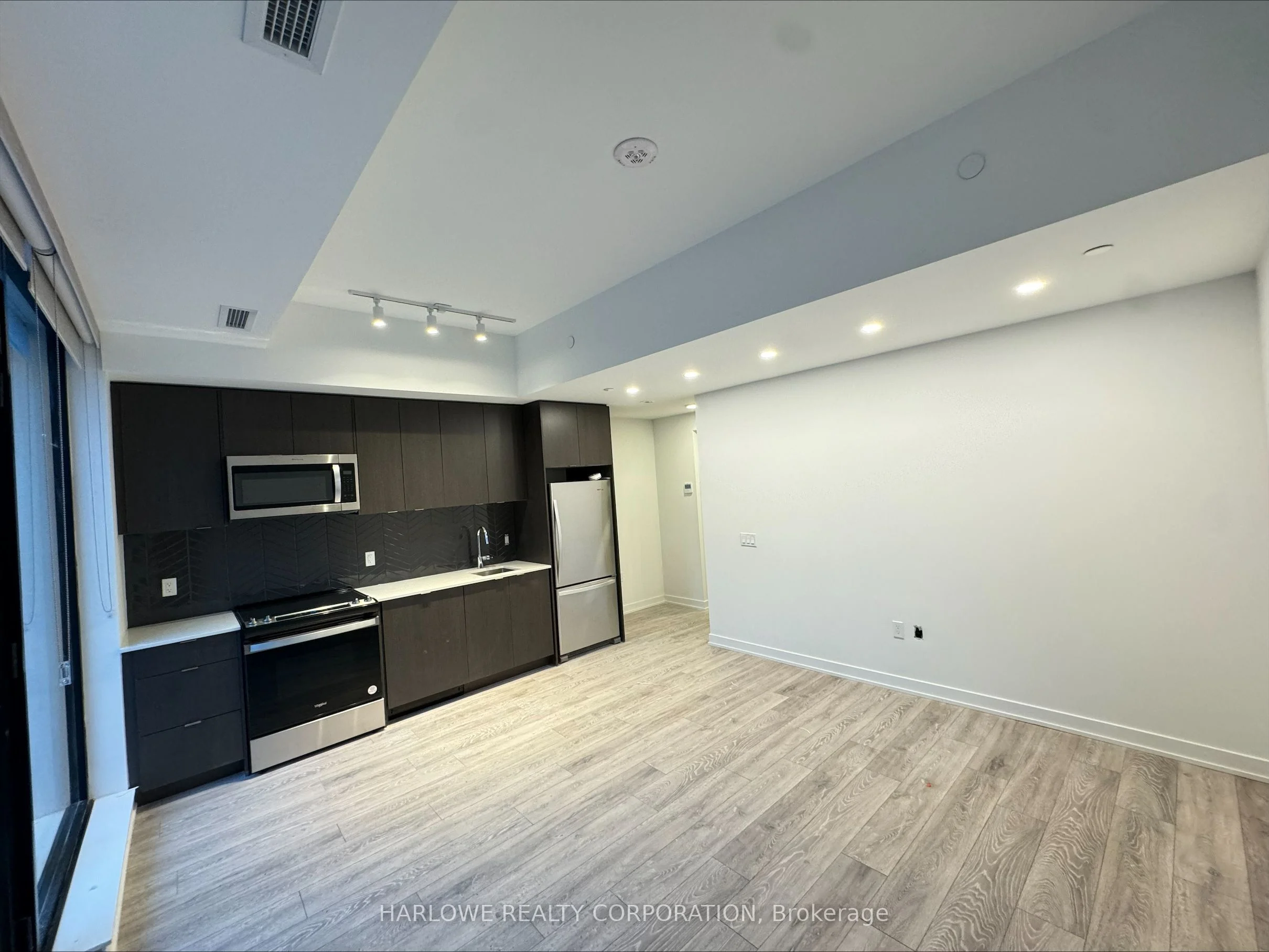 1610 Charles Street 163 E, Whitby, On L1n 0p5