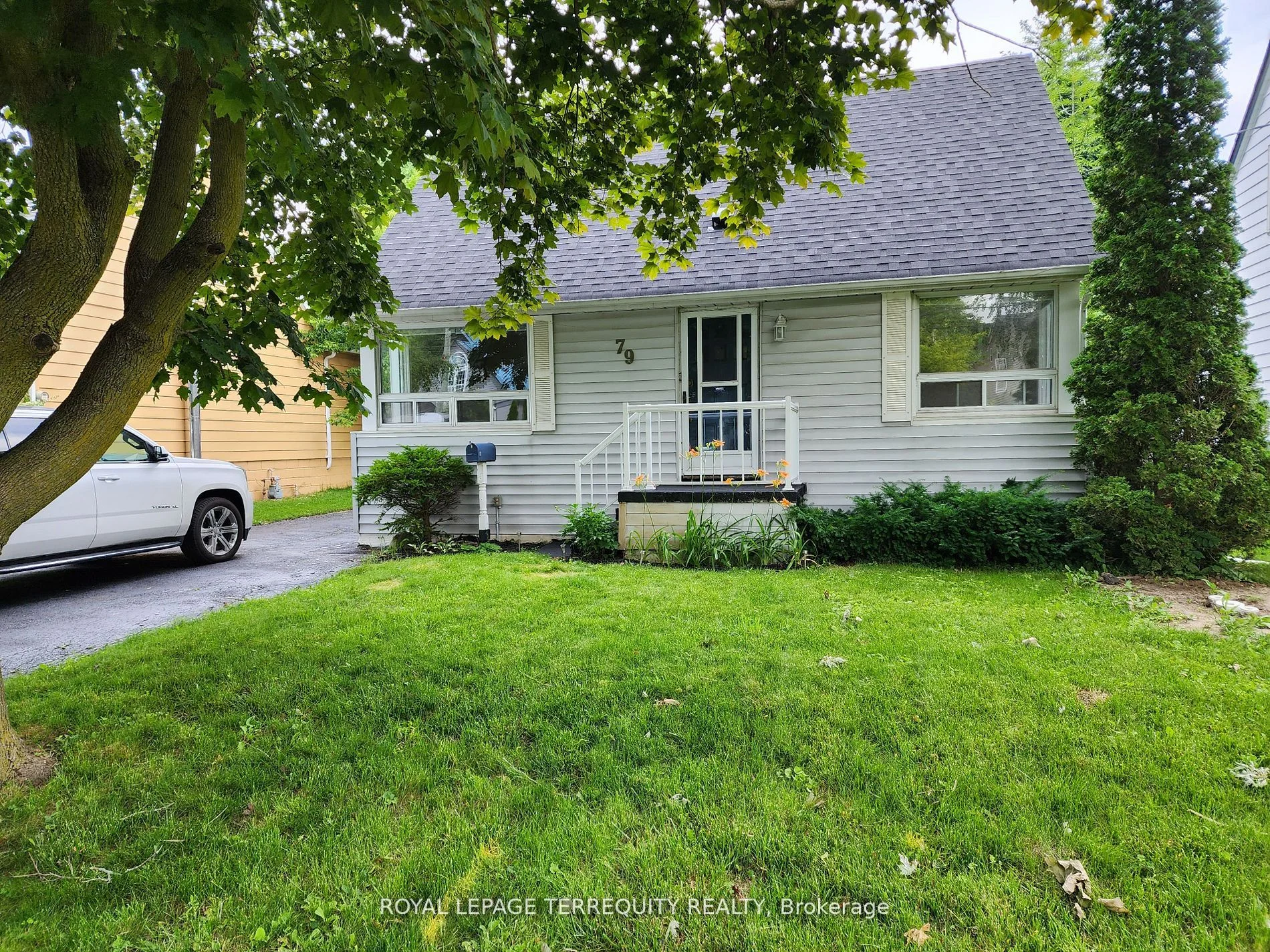 Duplex in Toronto