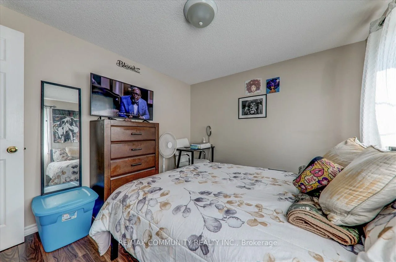 1813 Dalhousie Crescent, Oshawa, ON L1G 8C5