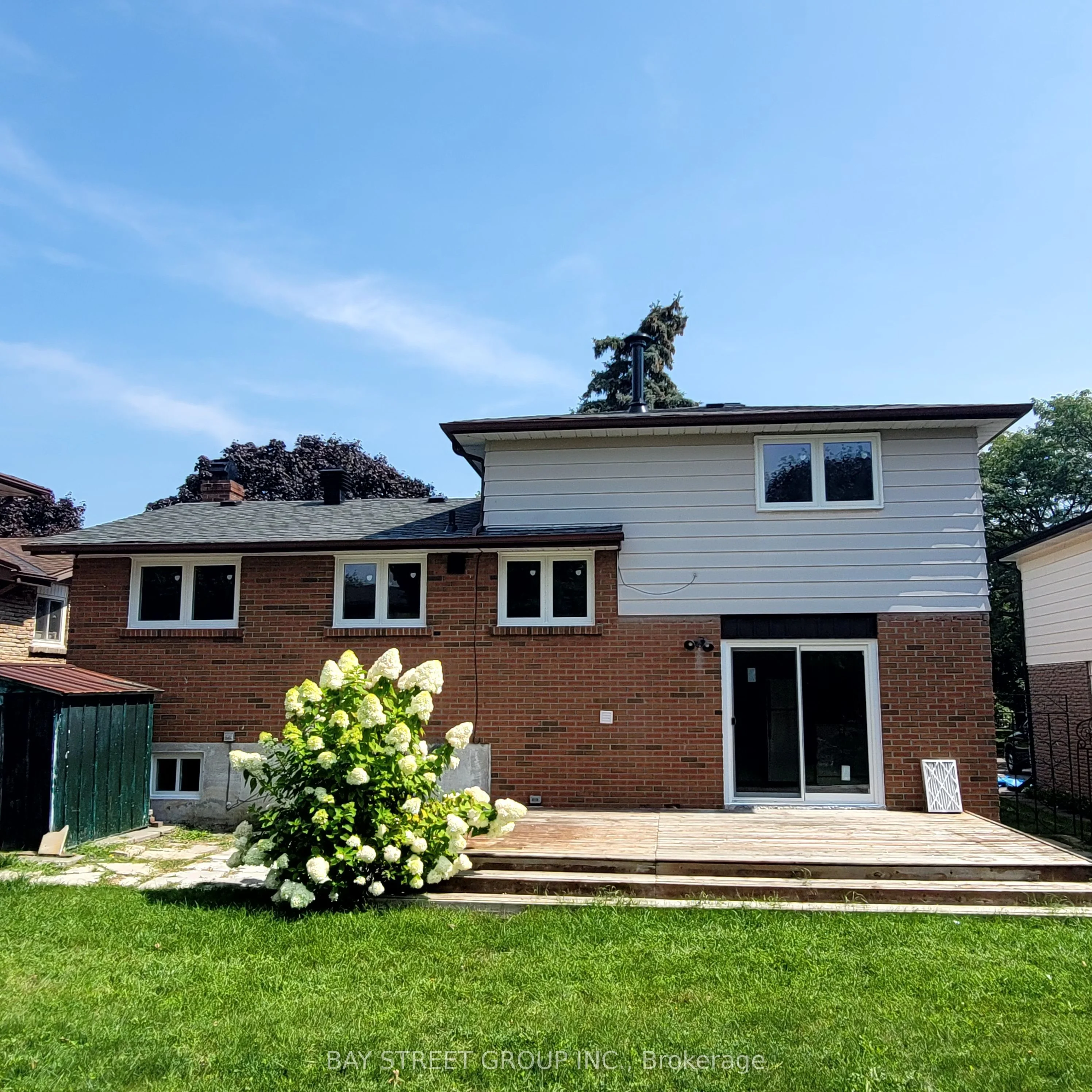 Detached in Oshawa