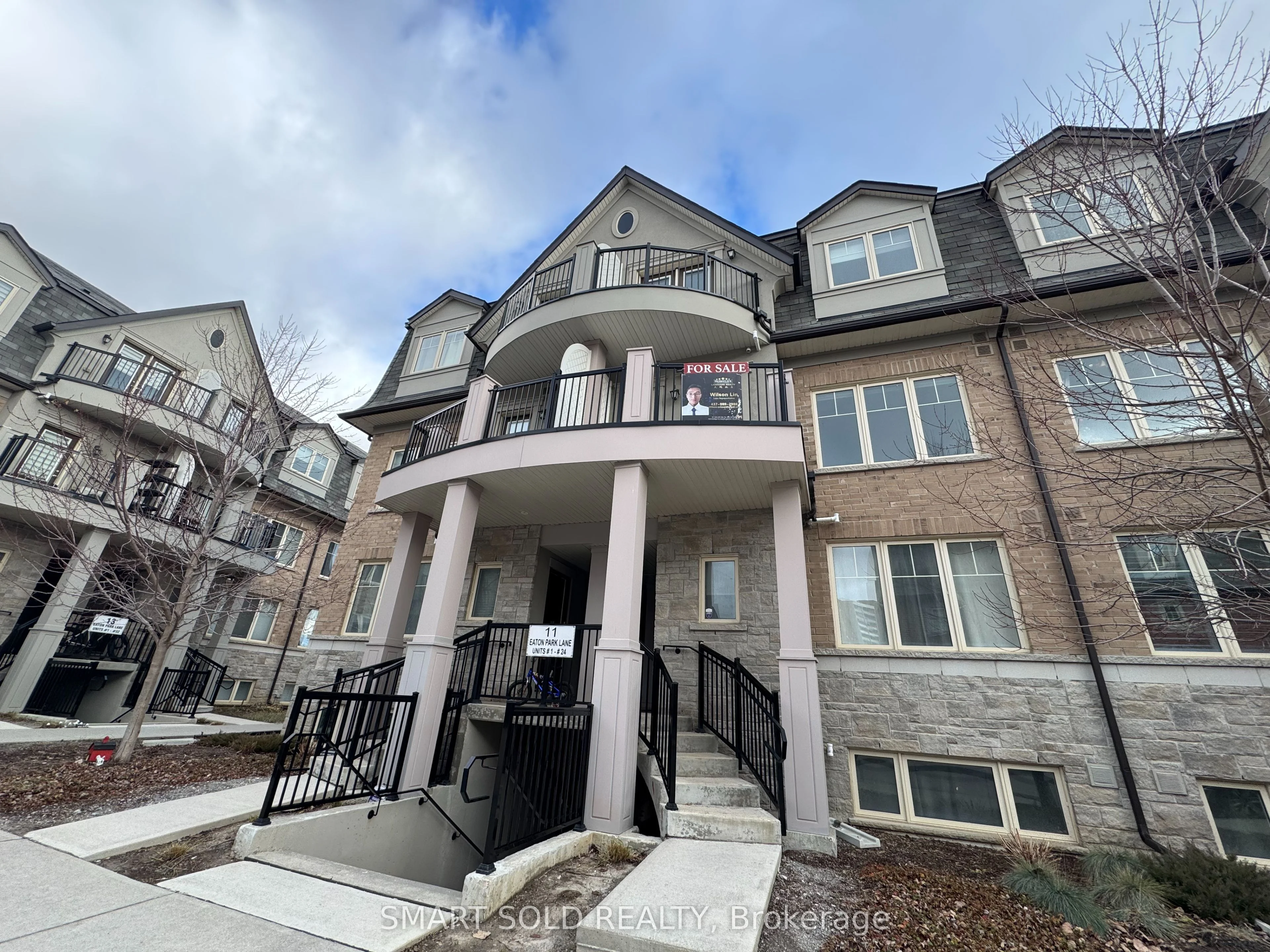 11 Eaton Park Lane 7, Toronto E05, On M1w 3z9