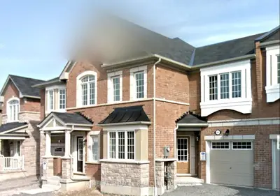 Att/Row/Townhouse in Pickering