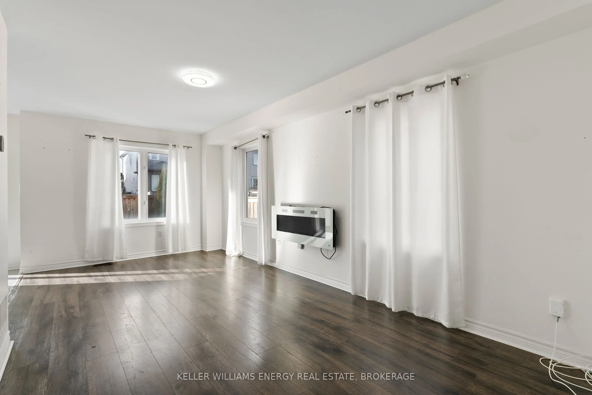 10 Jack Roach Street, Clarington, ON L1C 0S8