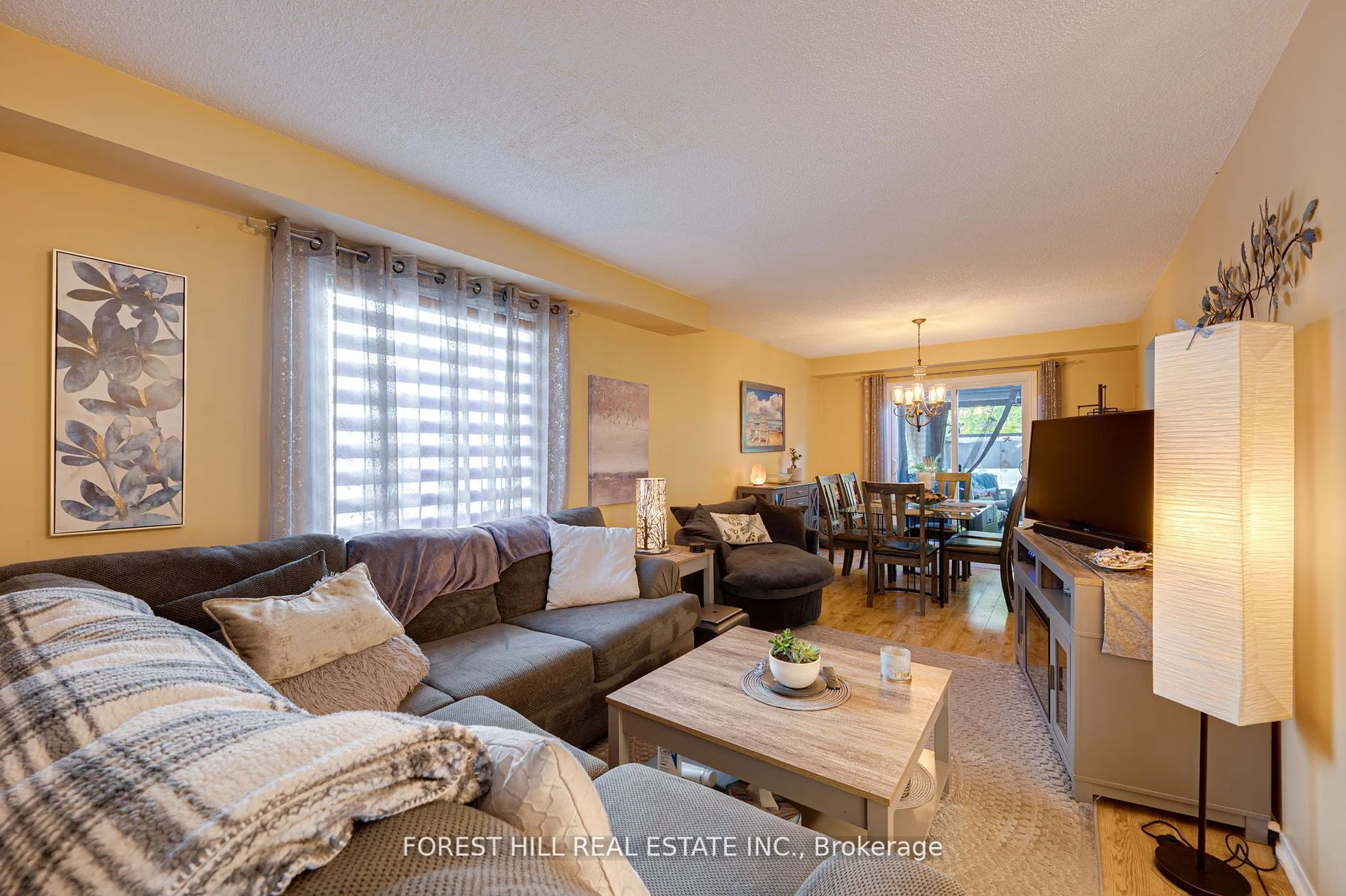 Semi-Detached in Ajax