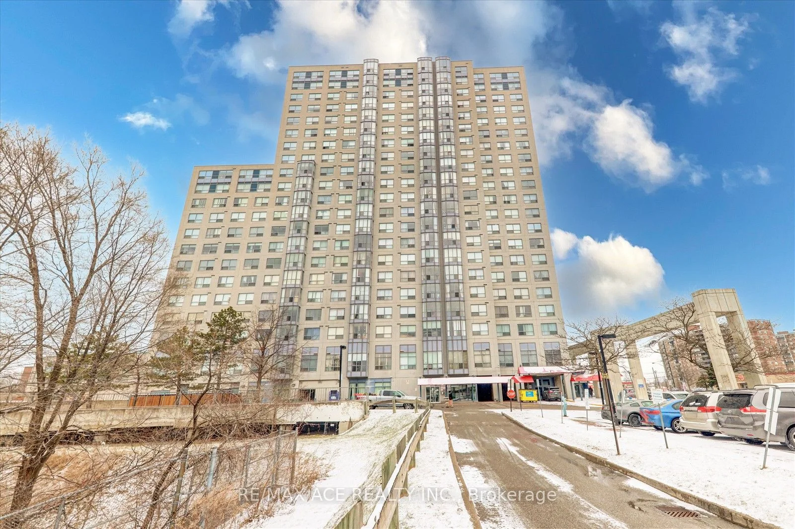 Condo Apartment in Toronto
