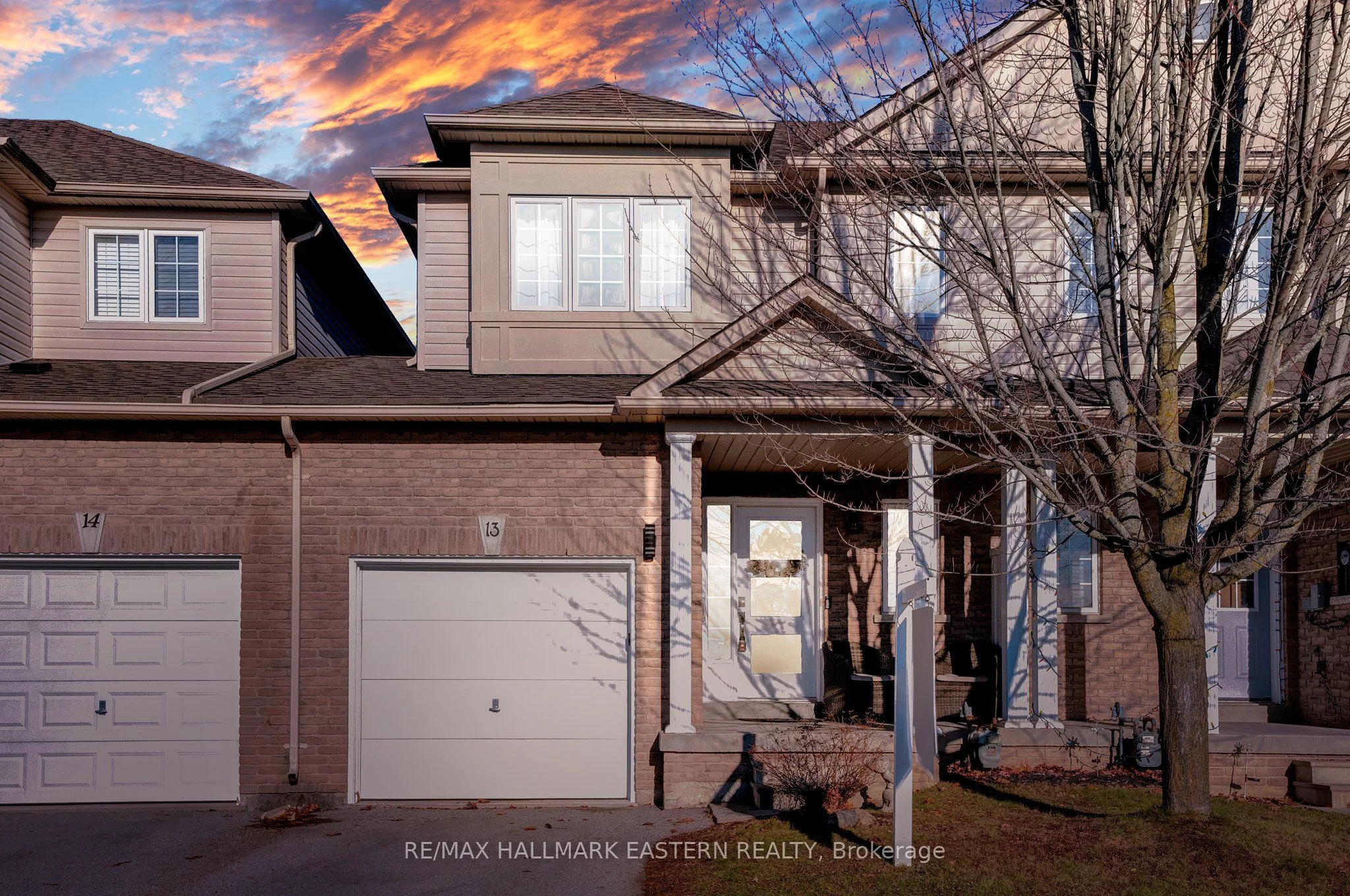 Att/Row/Townhouse in Clarington