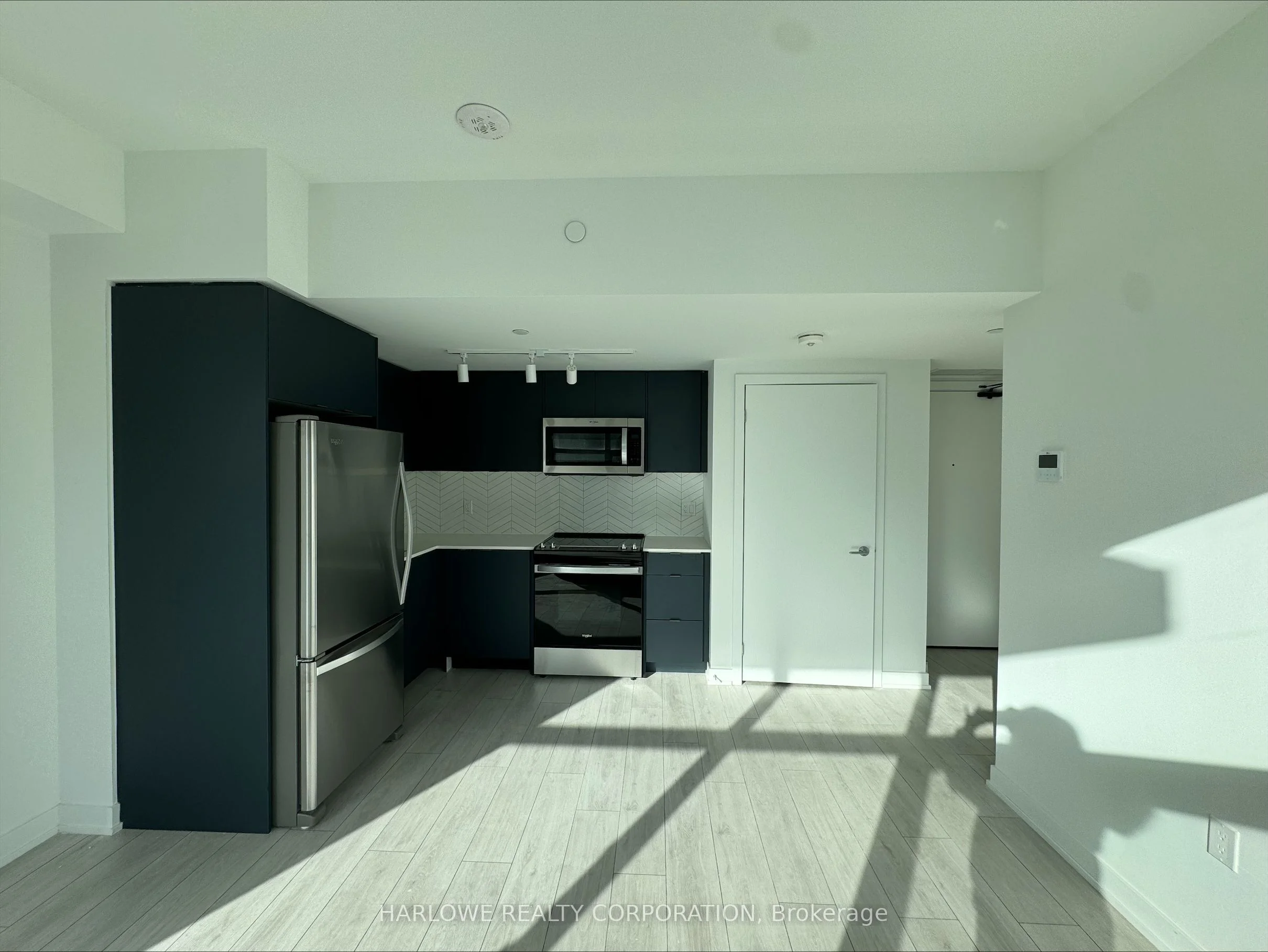 Condo Apartment in Whitby
