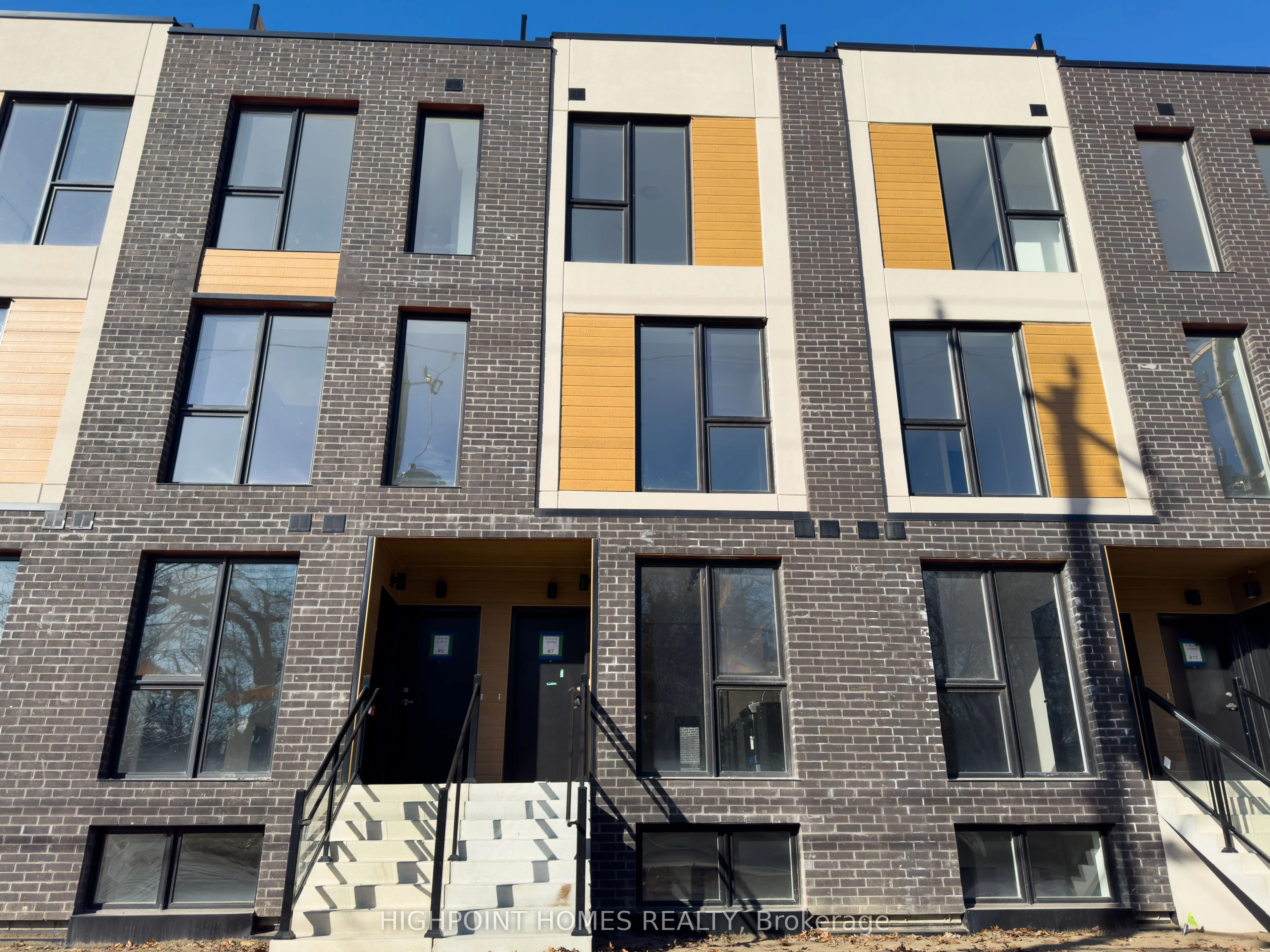 Condo Townhouse in Toronto