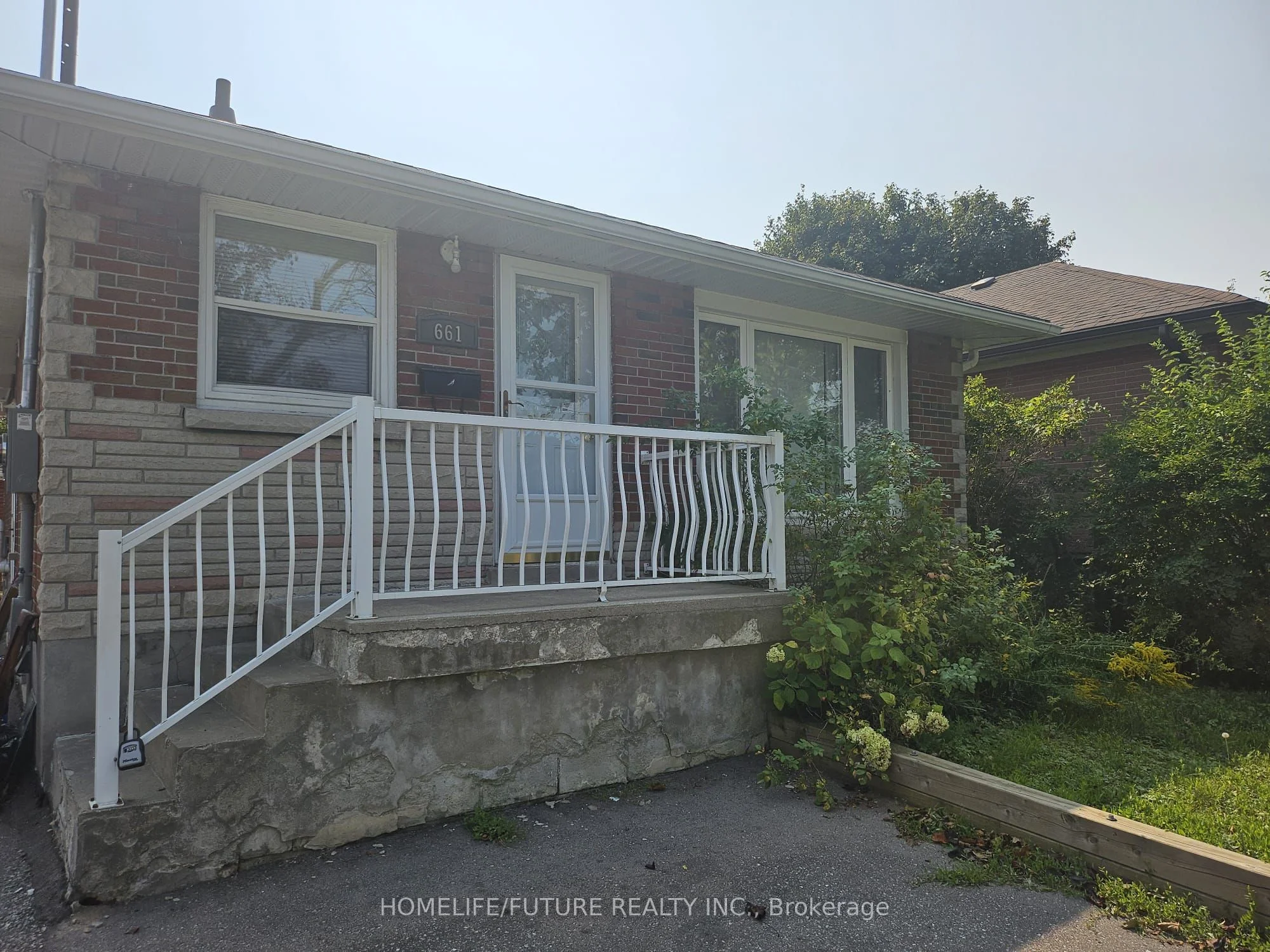 Detached in Oshawa