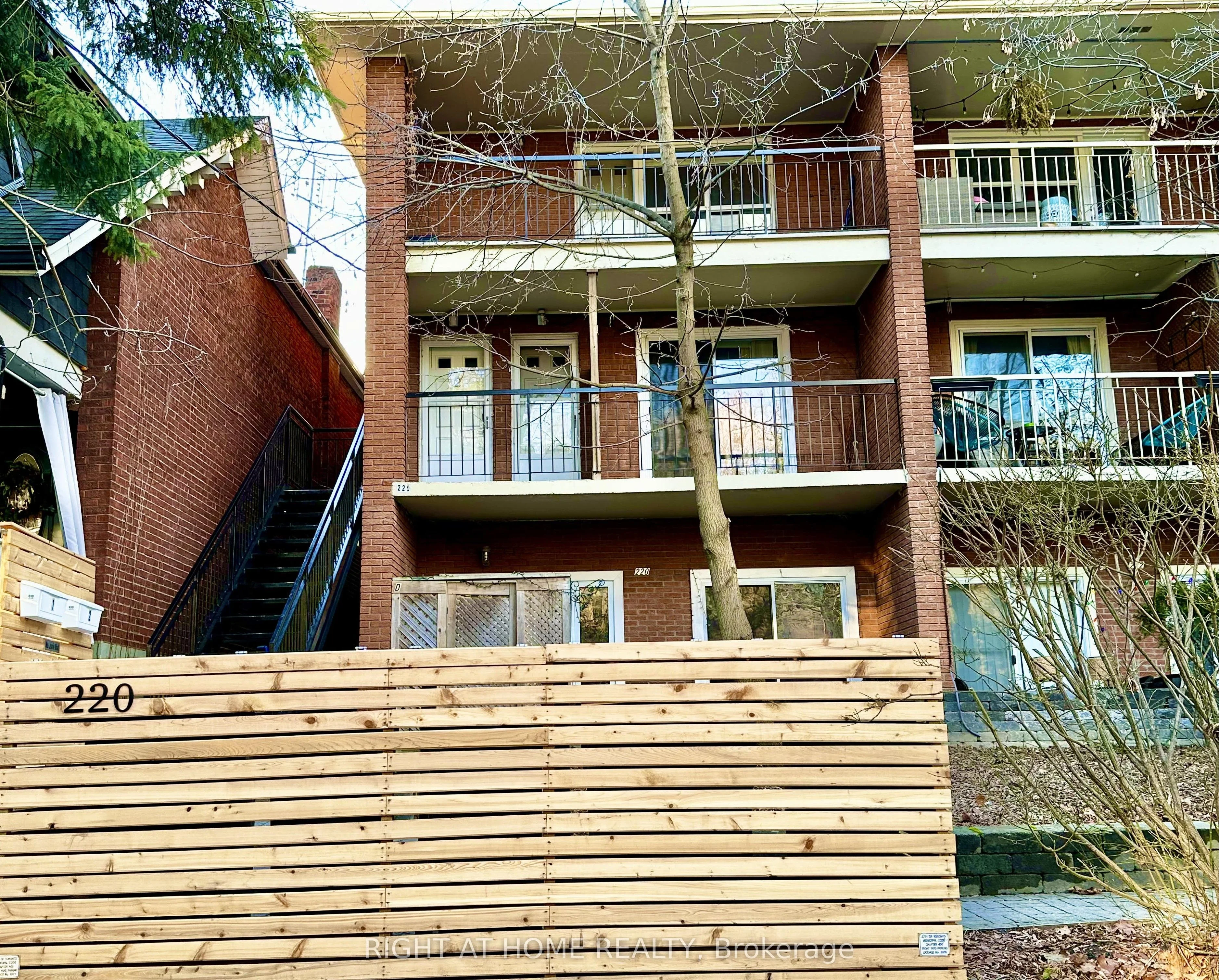 Fourplex in Toronto