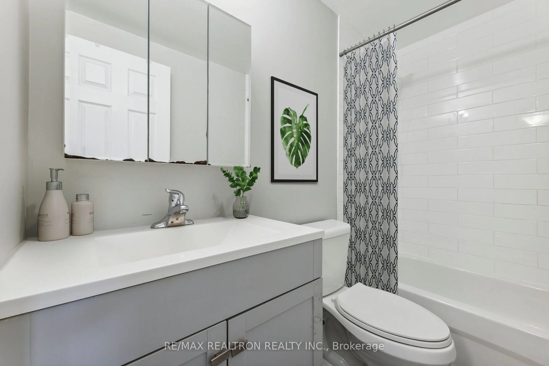 221 Ormond Drive 31, Oshawa, ON L1G 6T7