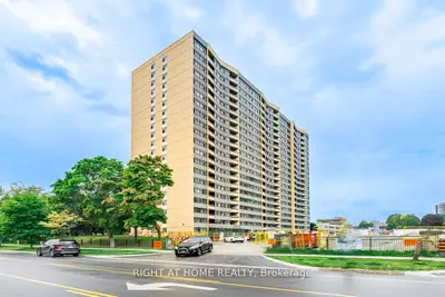 Condo Apartment in Toronto