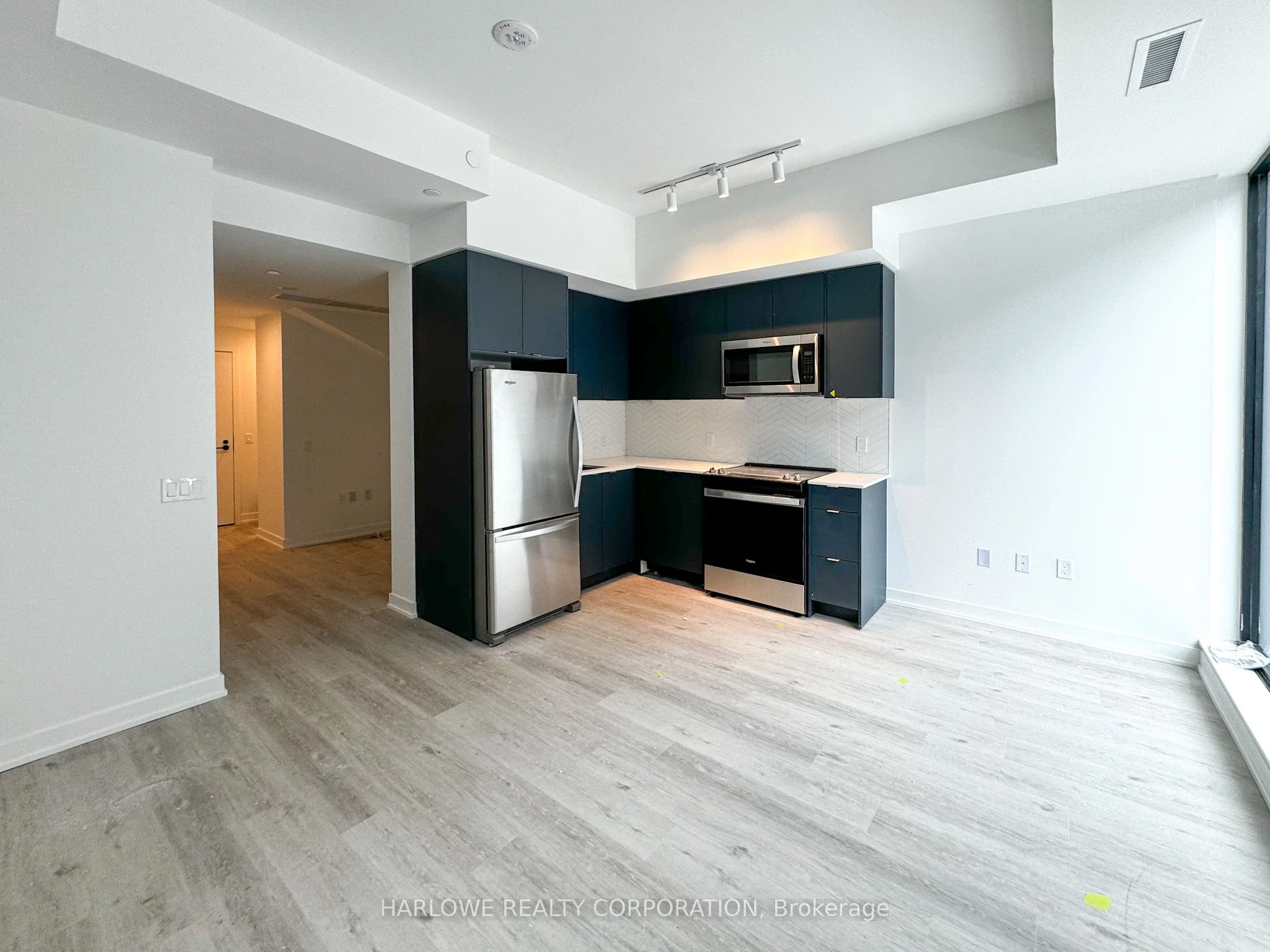 Condo Apartment in Whitby