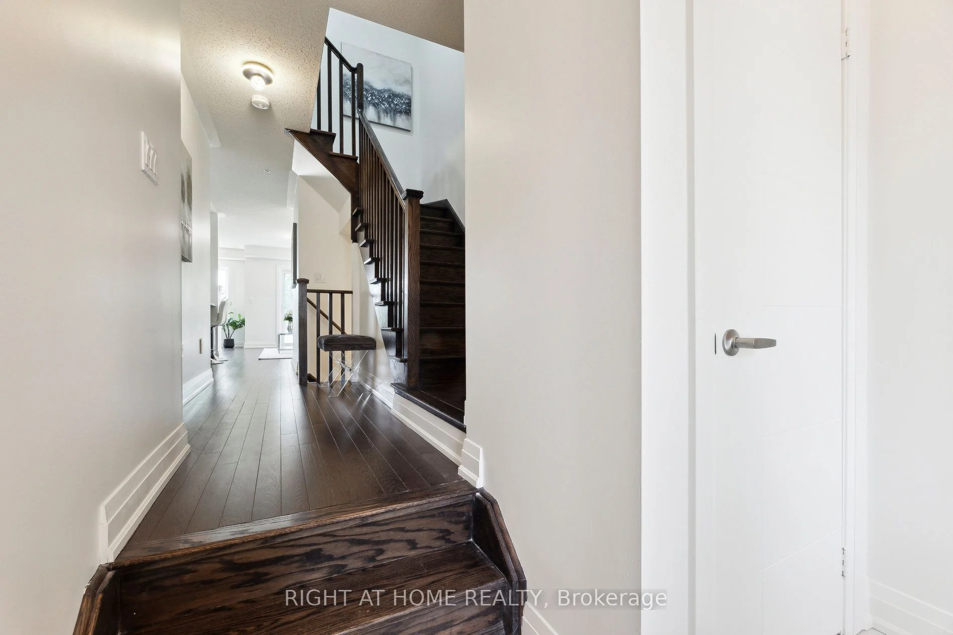 16 Jerseyville Way, Whitby, ON L1N 0L7