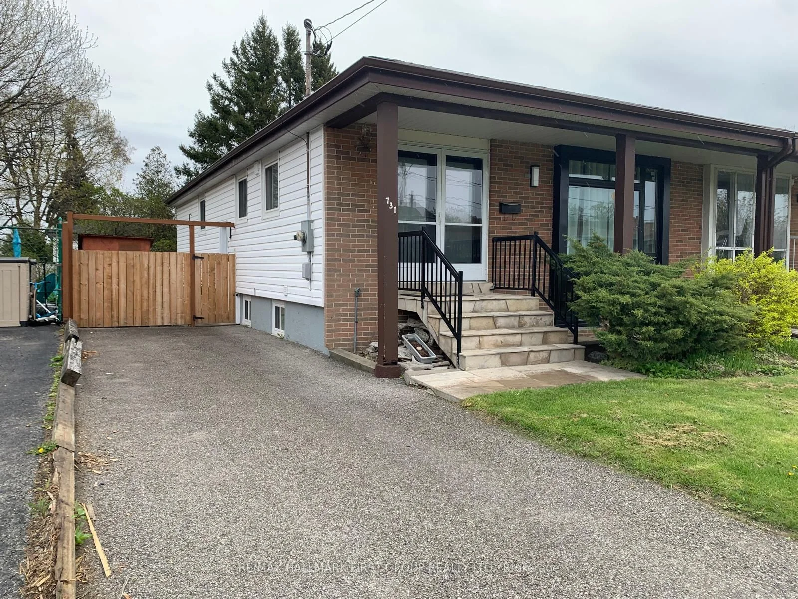 Semi-Detached in Pickering