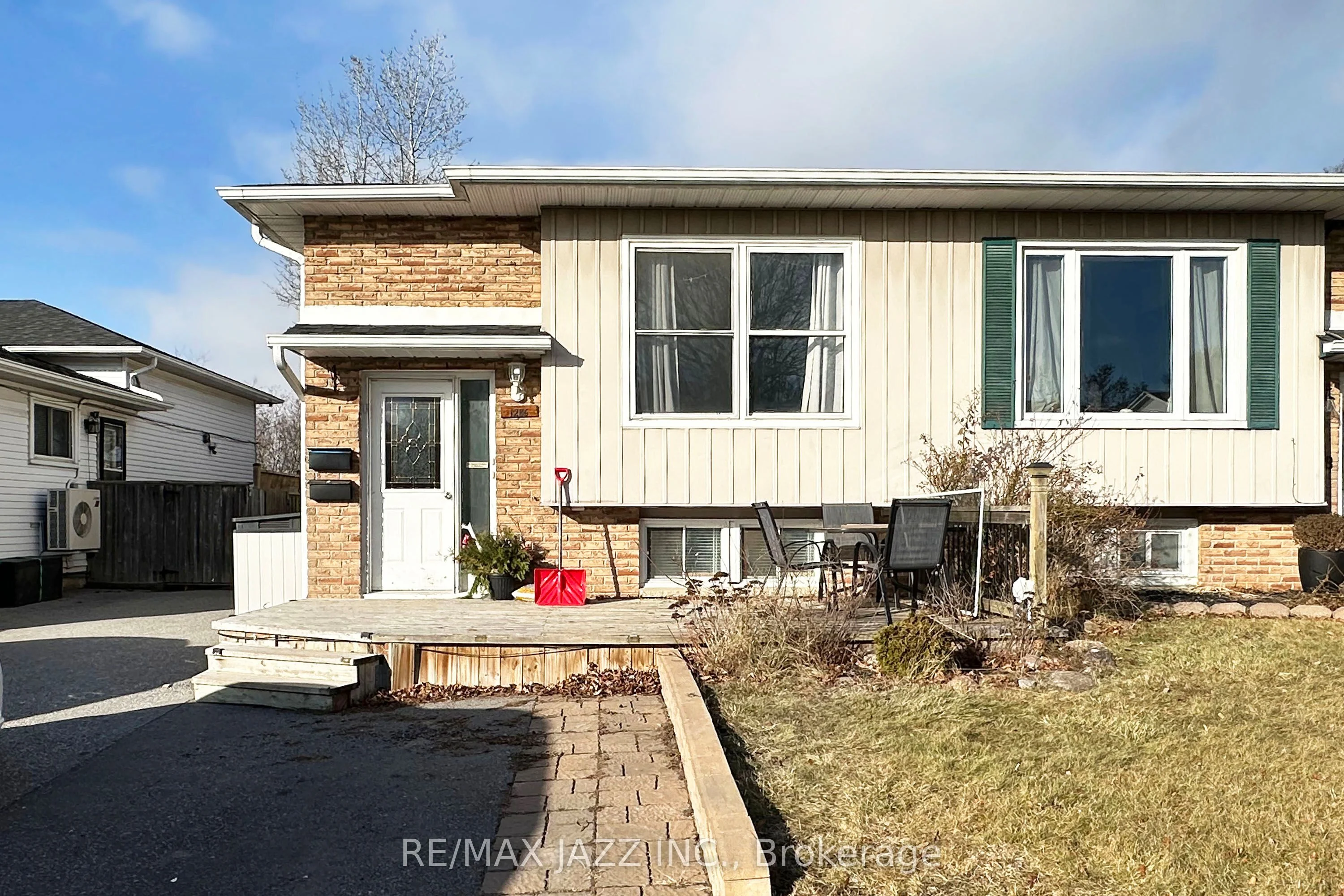Semi-Detached in Oshawa