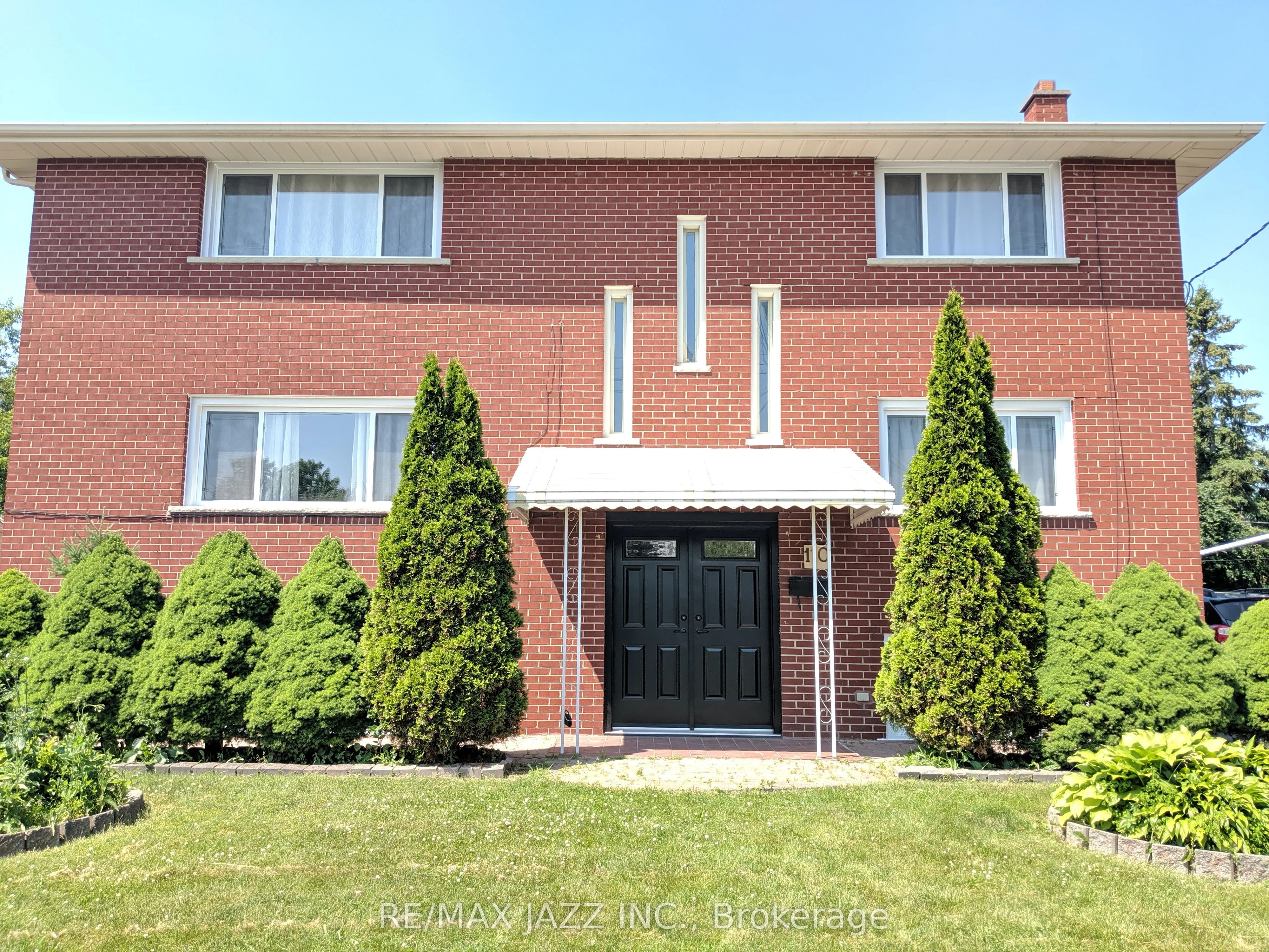 110 Cabot Street Lower, Oshawa, On L1j 5r7