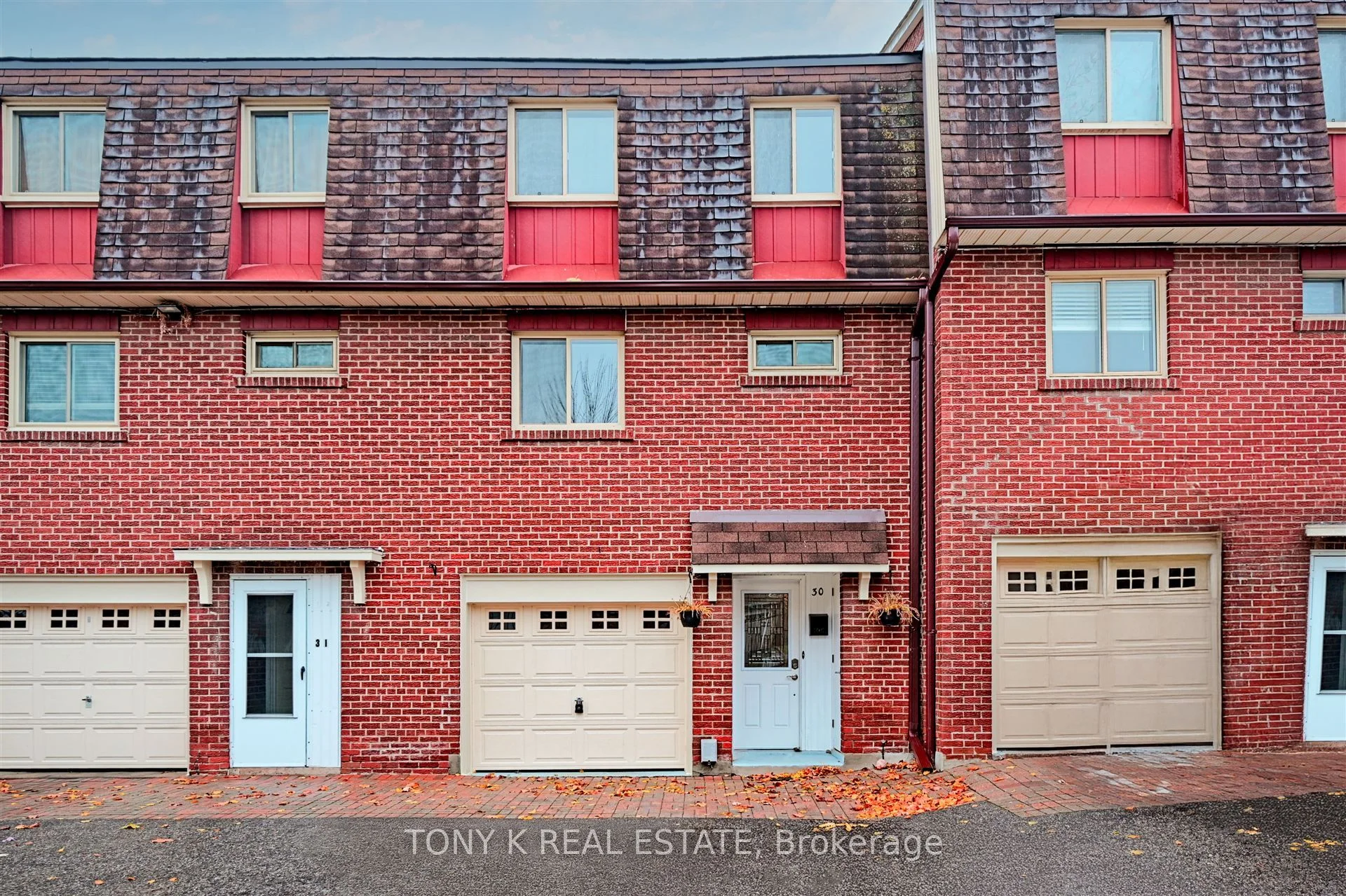 Condo Townhouse in Toronto
