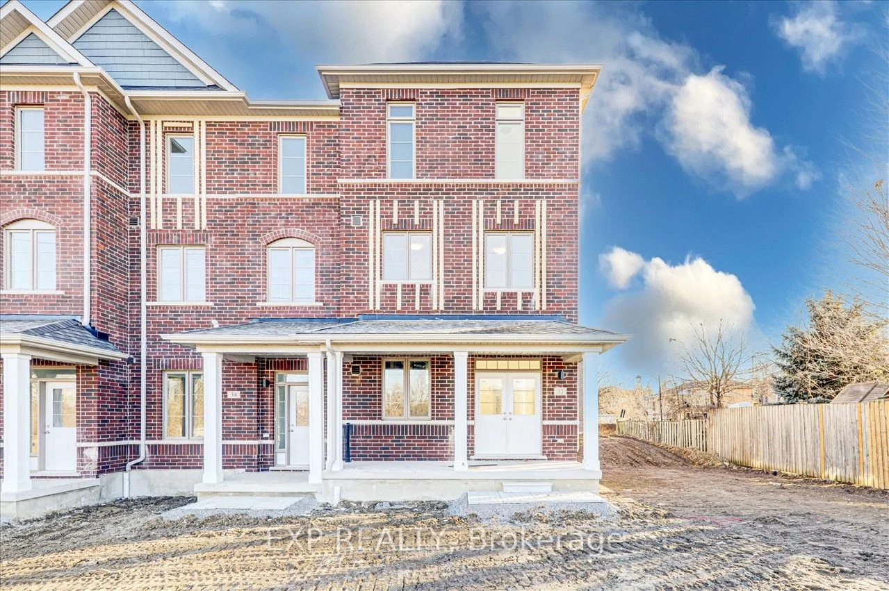 Att/Row/Townhouse in Whitby