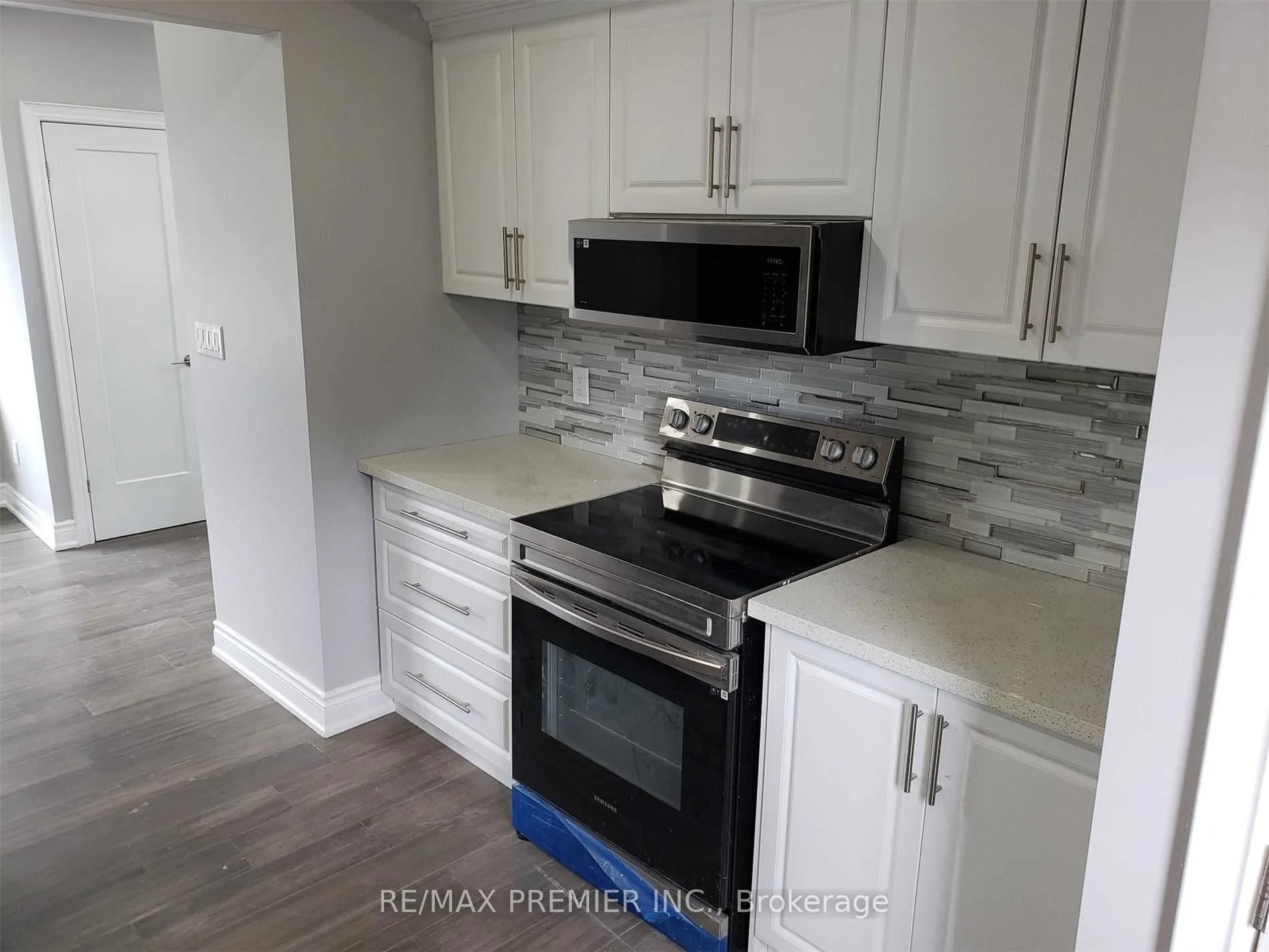 635 Bloor Street E Main, Oshawa, ON L1H 3N4