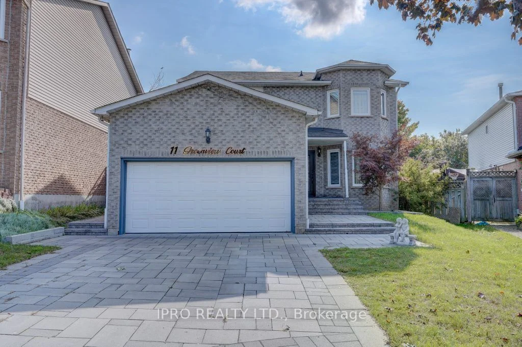 Detached in Whitby