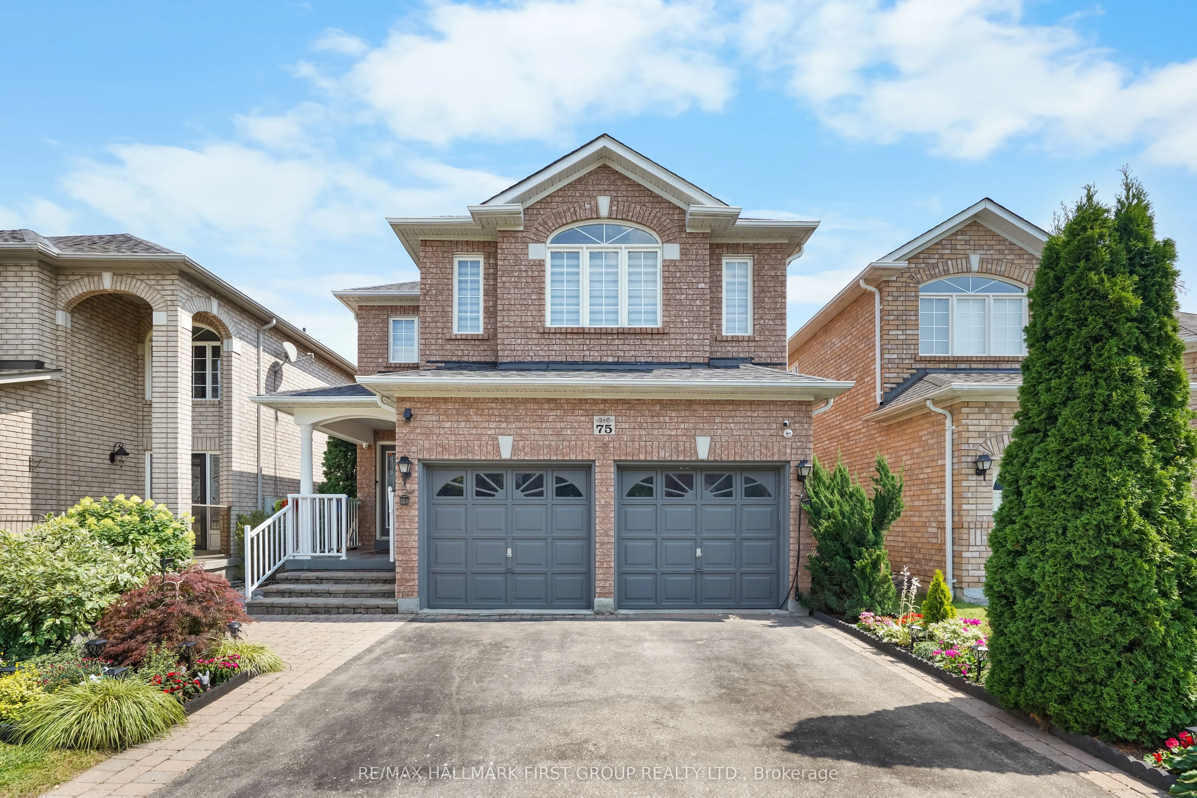 Detached in Whitby