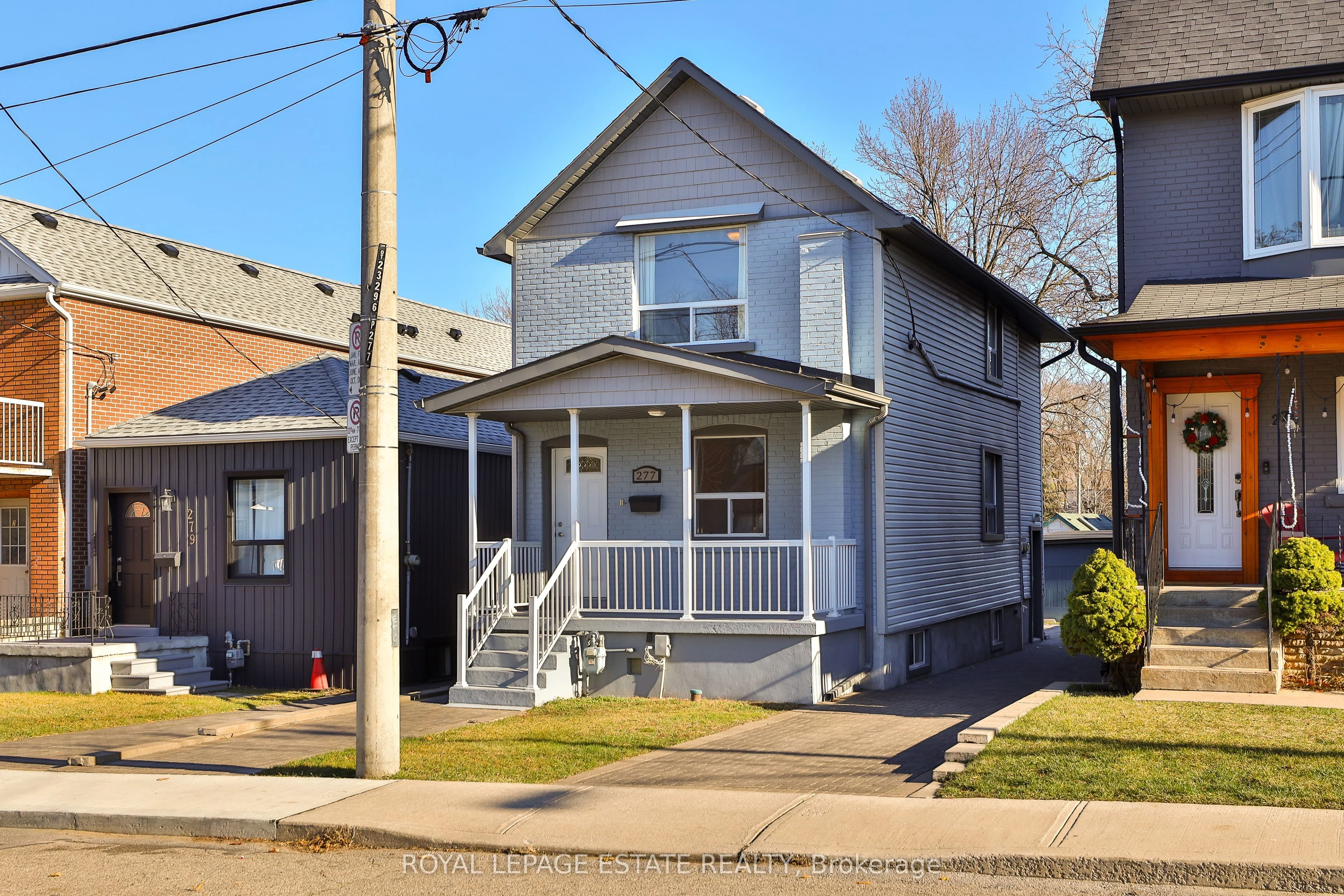 Triplex in Toronto