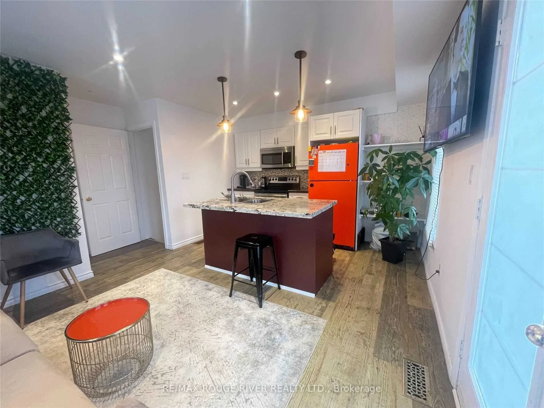 16 Lawrencetown Street B, Ajax, On L1s 0b8