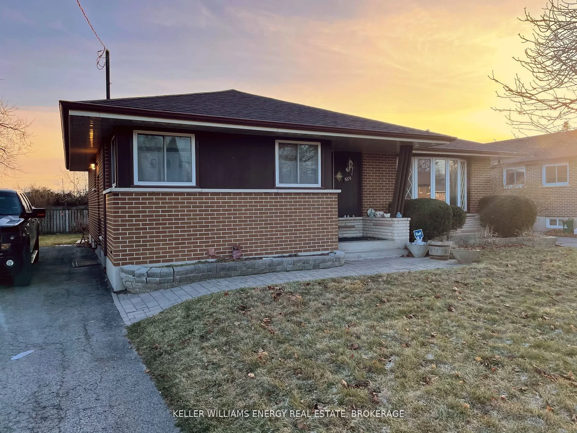 Lower Level in Oshawa