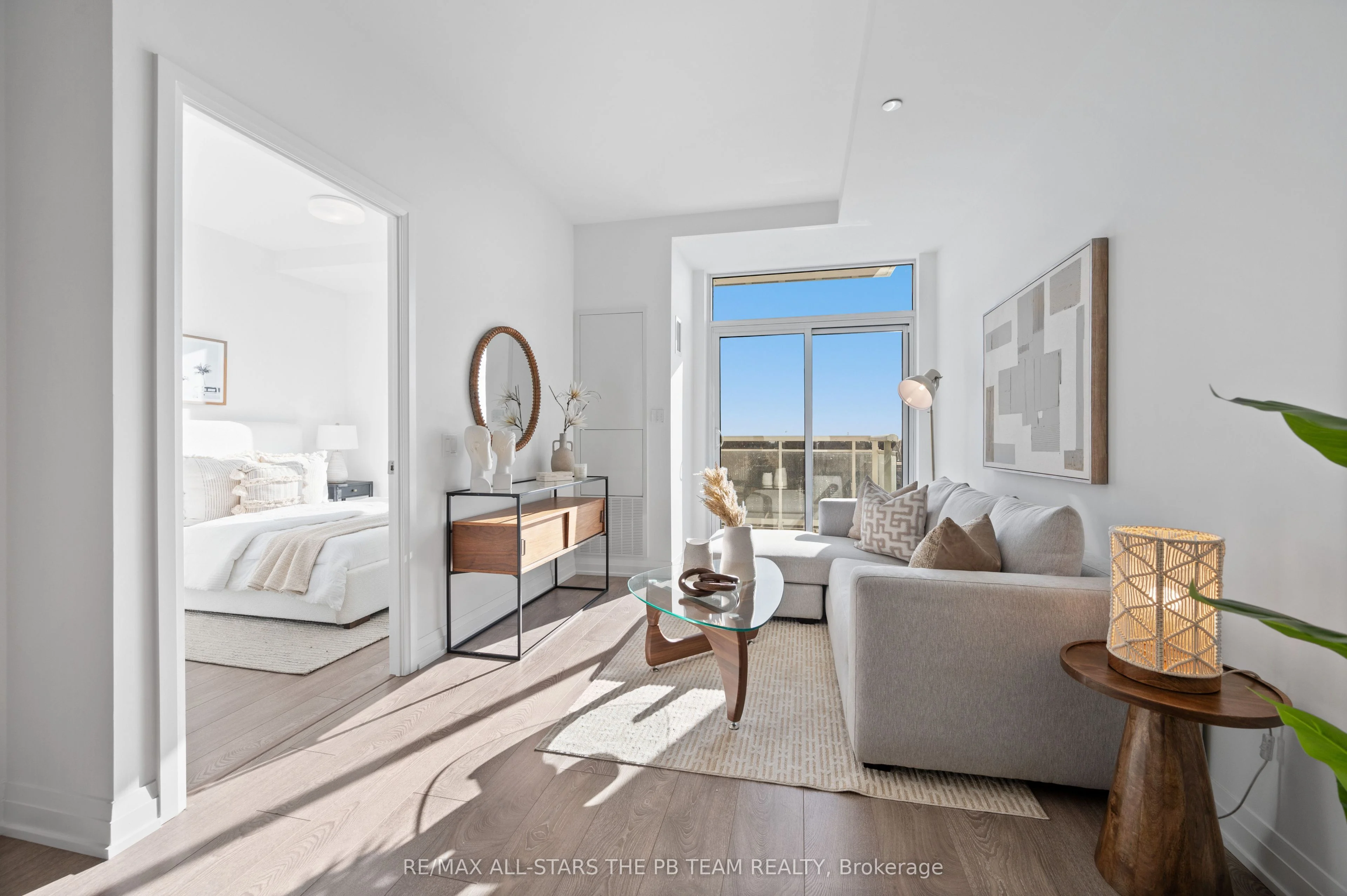 Condo Apartment in Toronto