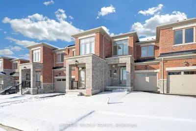 Att/Row/Townhouse in Pickering