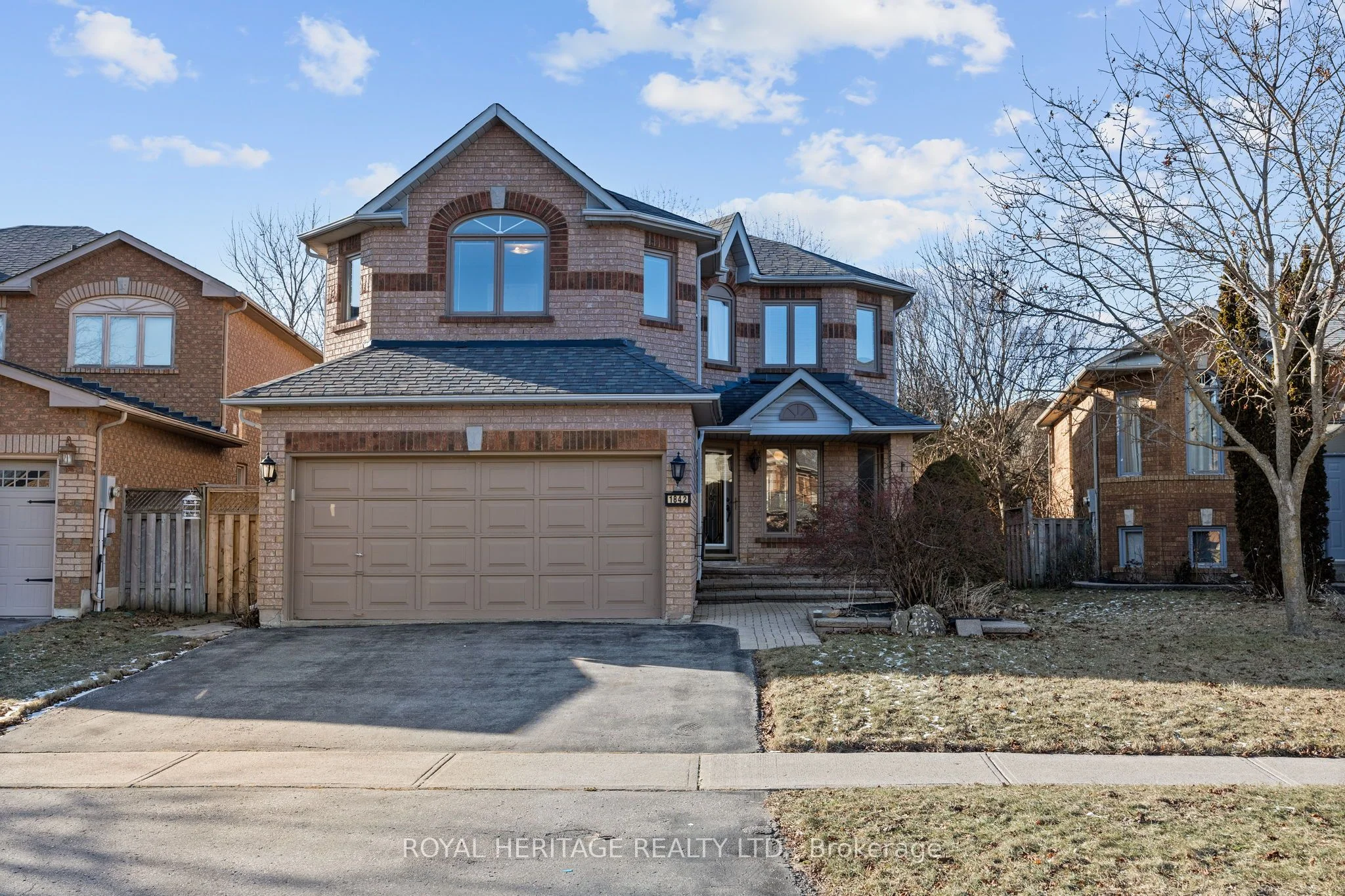 Detached in Oshawa