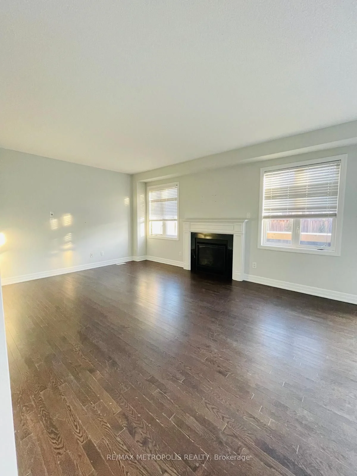 2489 Bridle Road UPPER, Oshawa, ON L1L 0J1