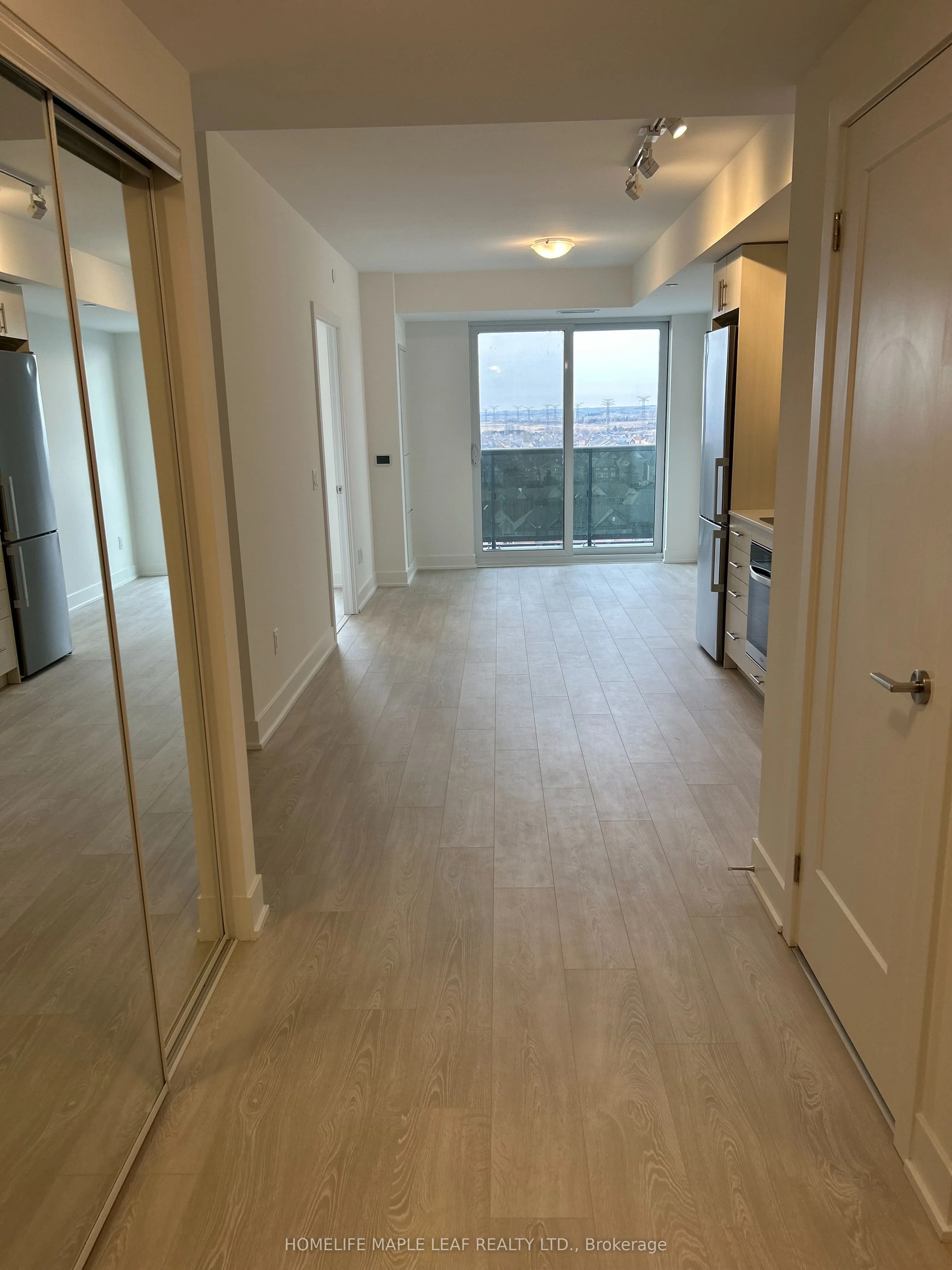 Condo Apartment in Oshawa