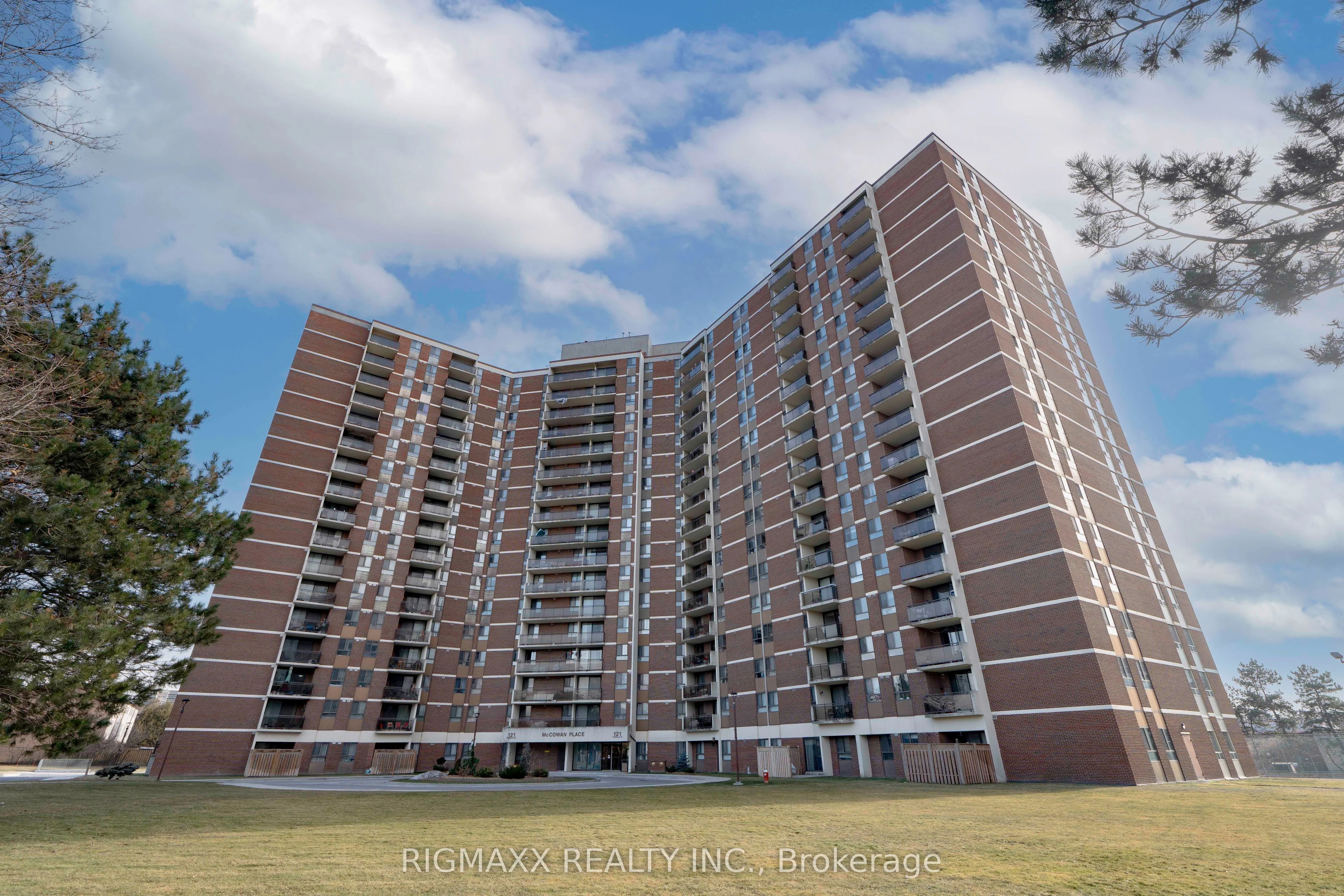 121 Trudelle Street 1007, Toronto E08, On M1j 3k4