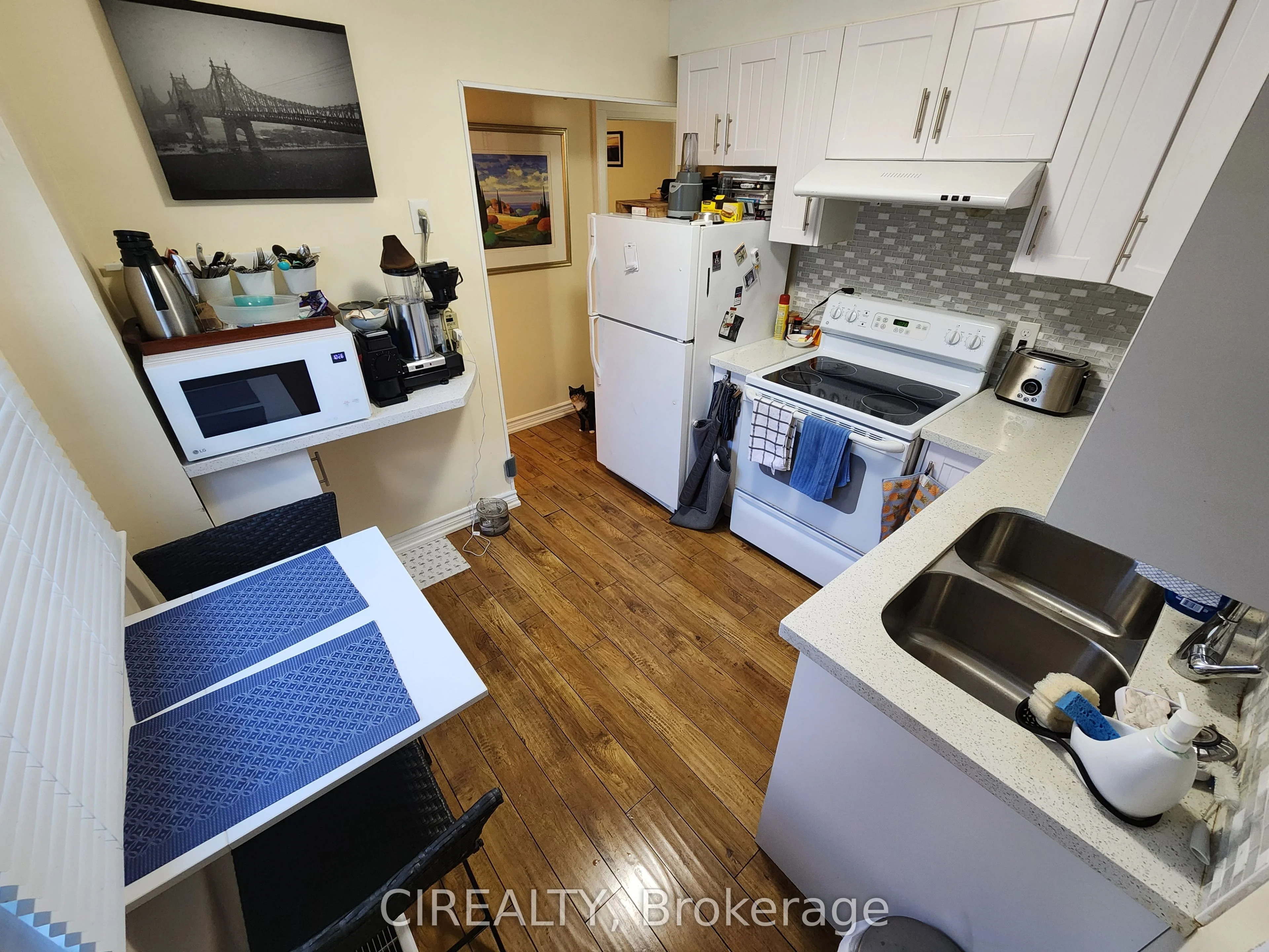 1017 Greenwood Avenue, Toronto E03, ON M4J 4C9