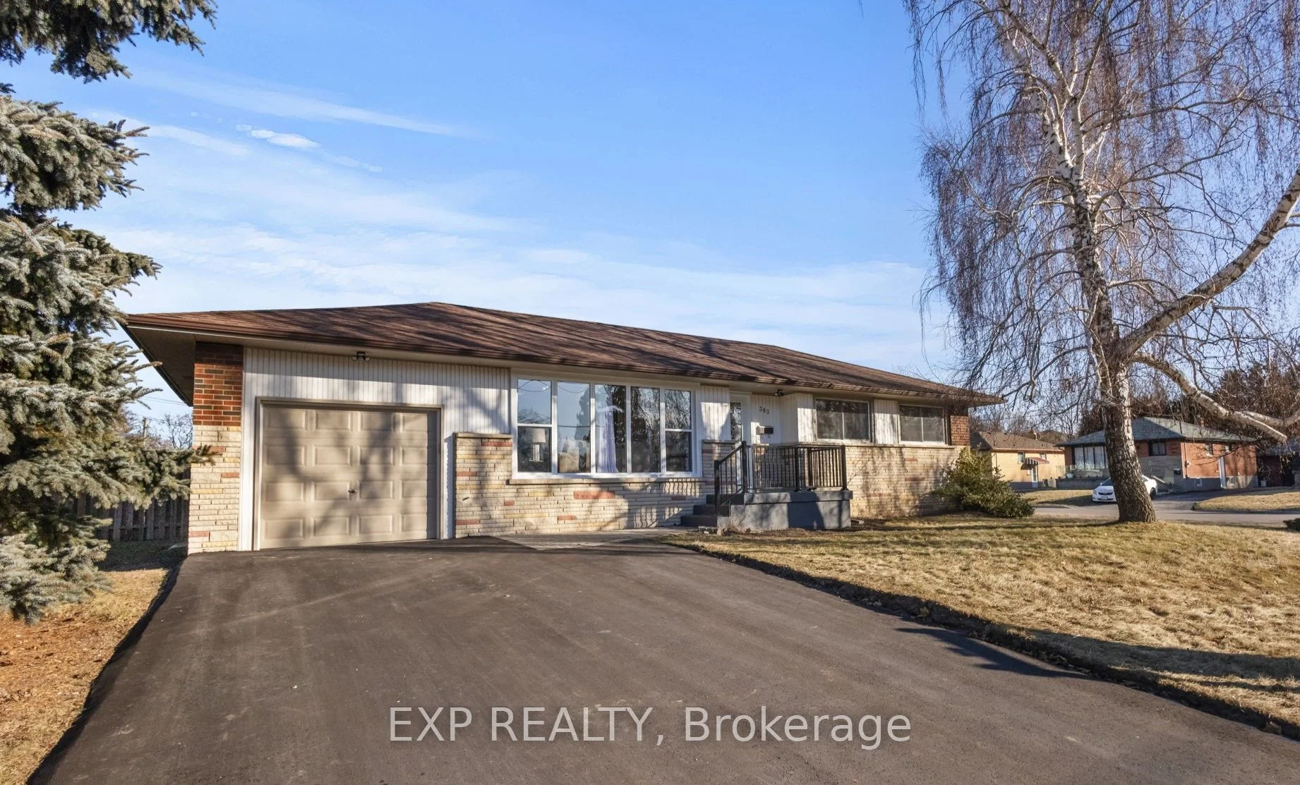 Detached in Oshawa